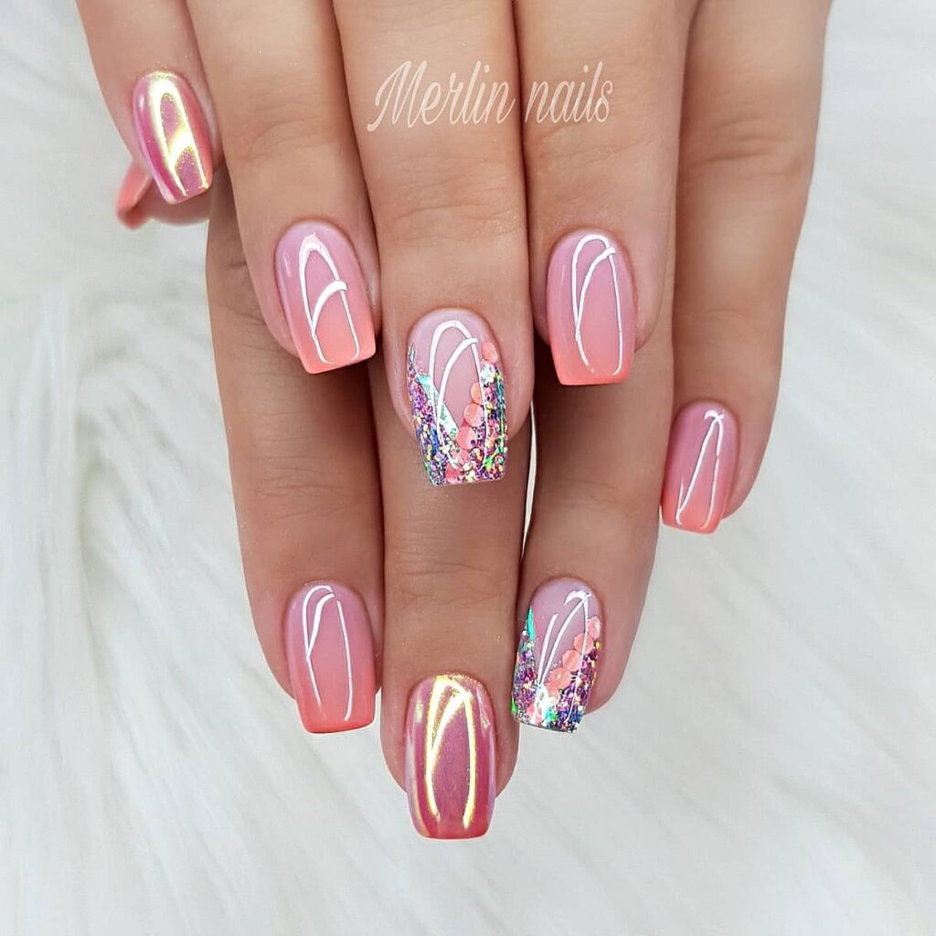 Chrome Short Pink Nail With Glitters