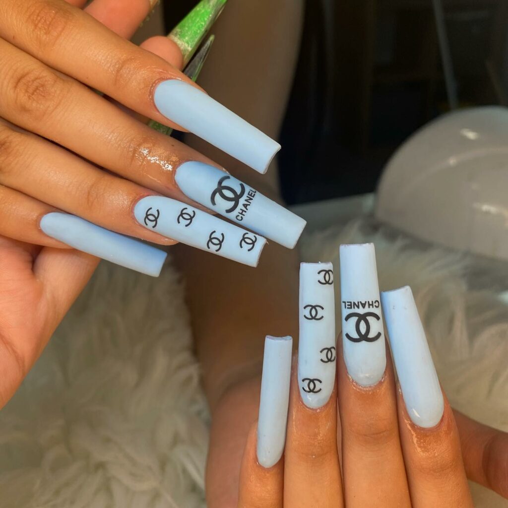 Logomania Nails