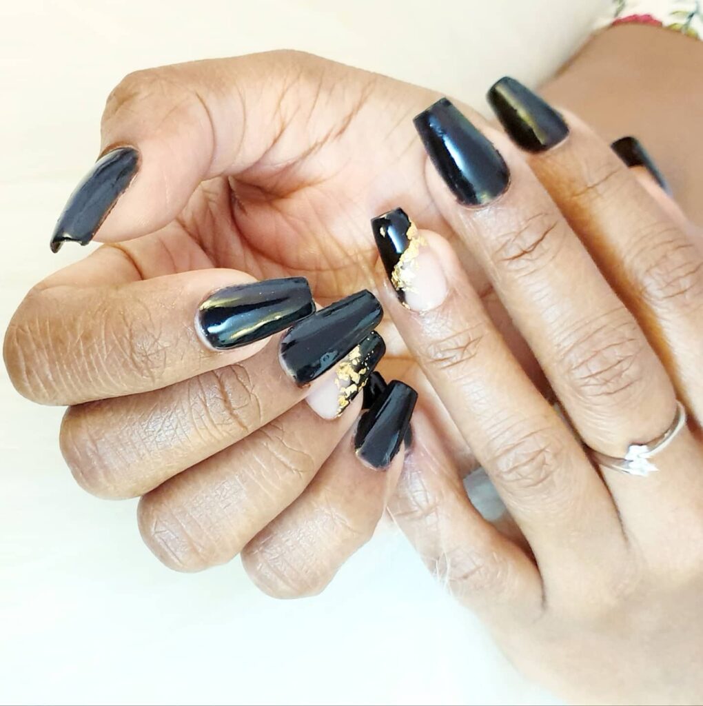 70s Black and Gold Nails