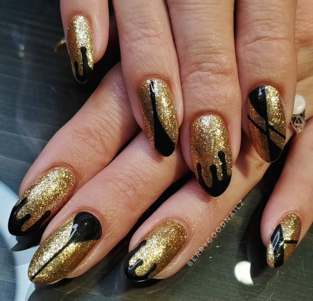 Art Deco Black and Gold Nails