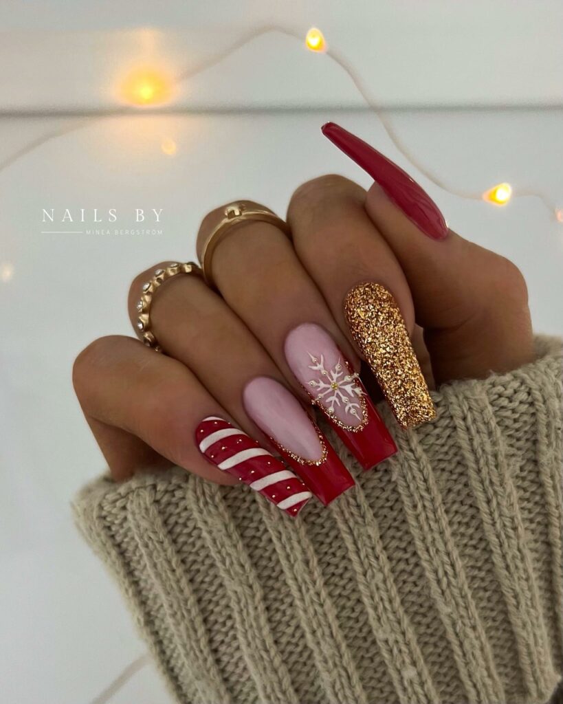 Festive Christmas-Inspired Acrylic Nails