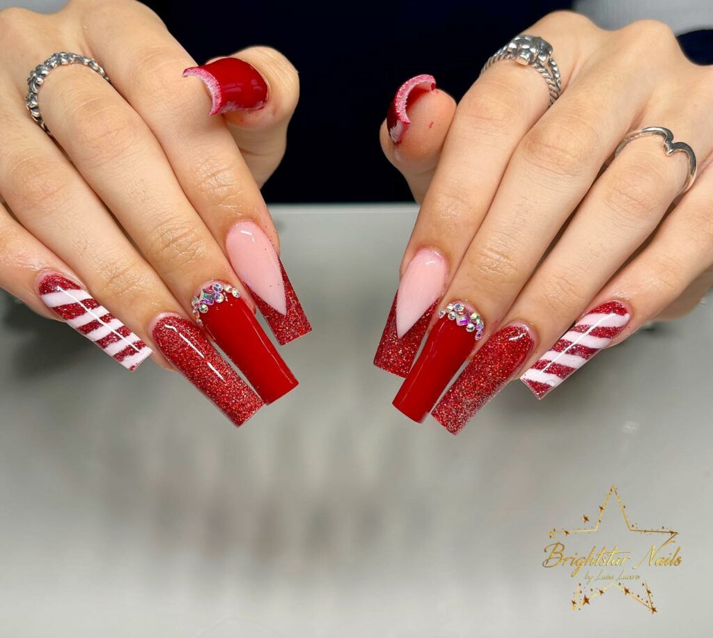 Christmas-Themed Red and White Manicure