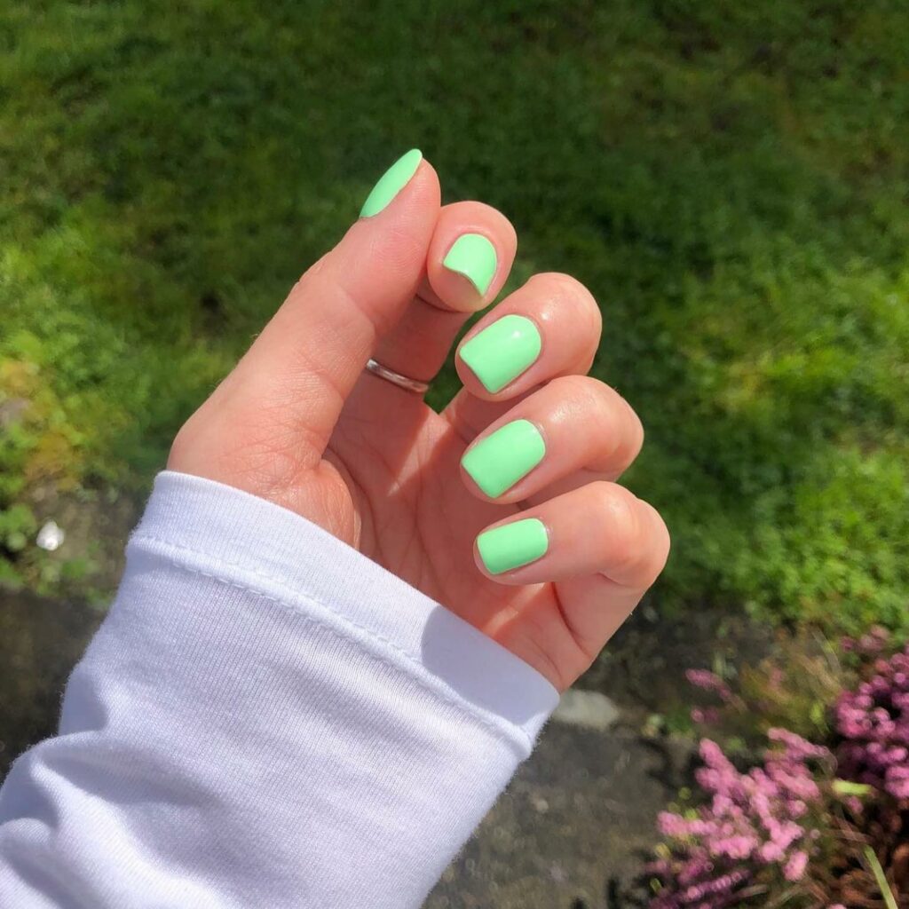 Luxuriously Smooth Pastel Mint Green Nails