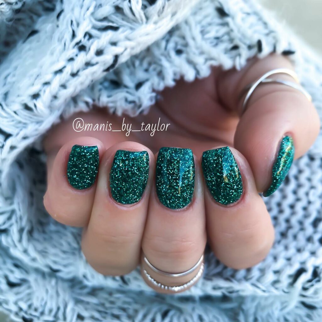 Bold Glittery Square Green Nails