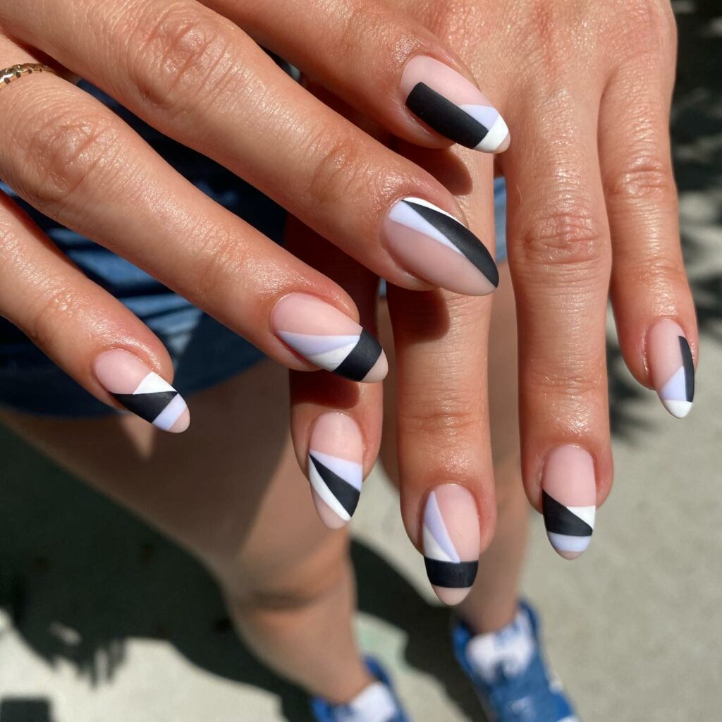 Geometric Patterns on Black & White Nails