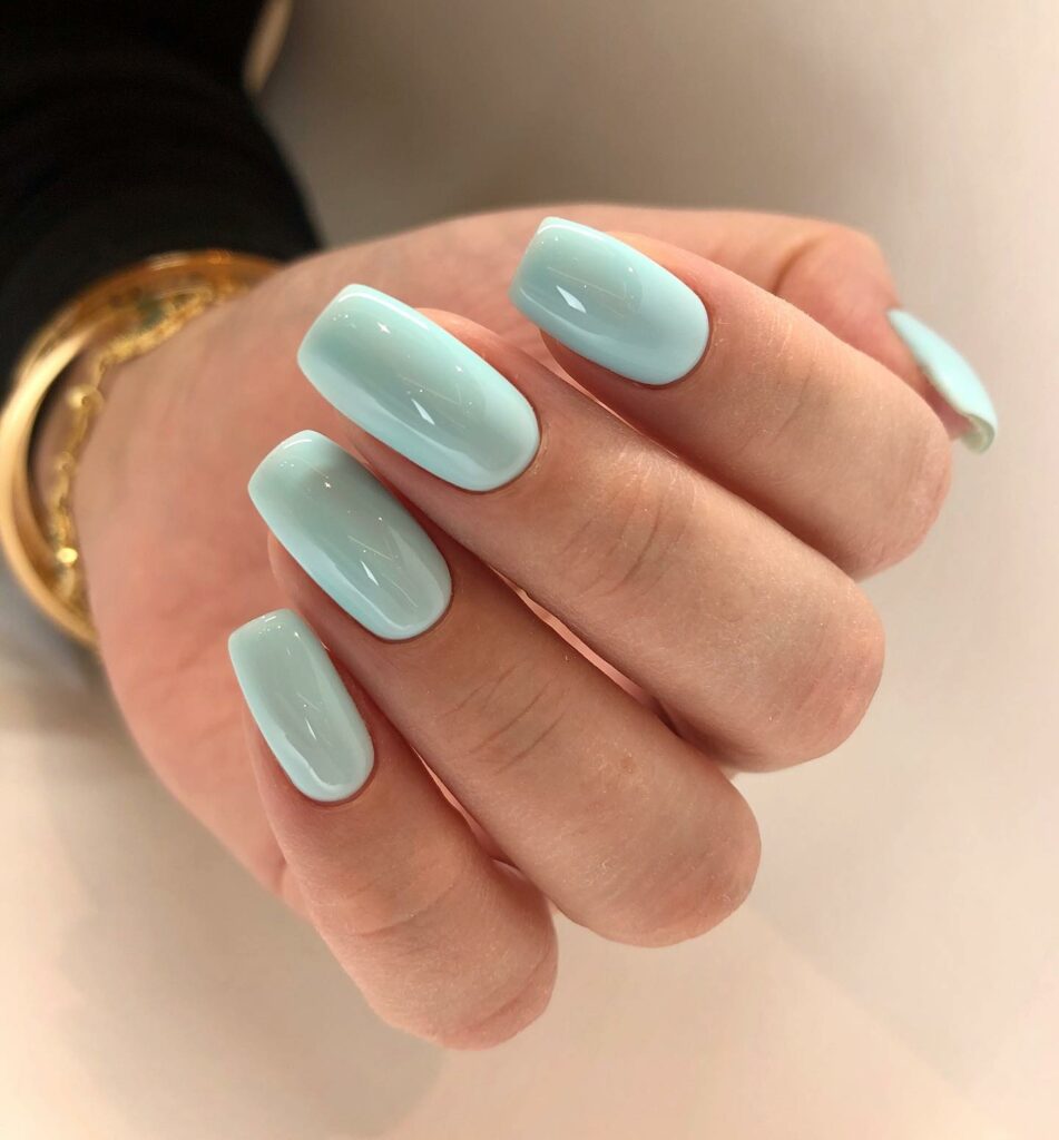 Lustrous Finish on Glossy Mint Green Nails