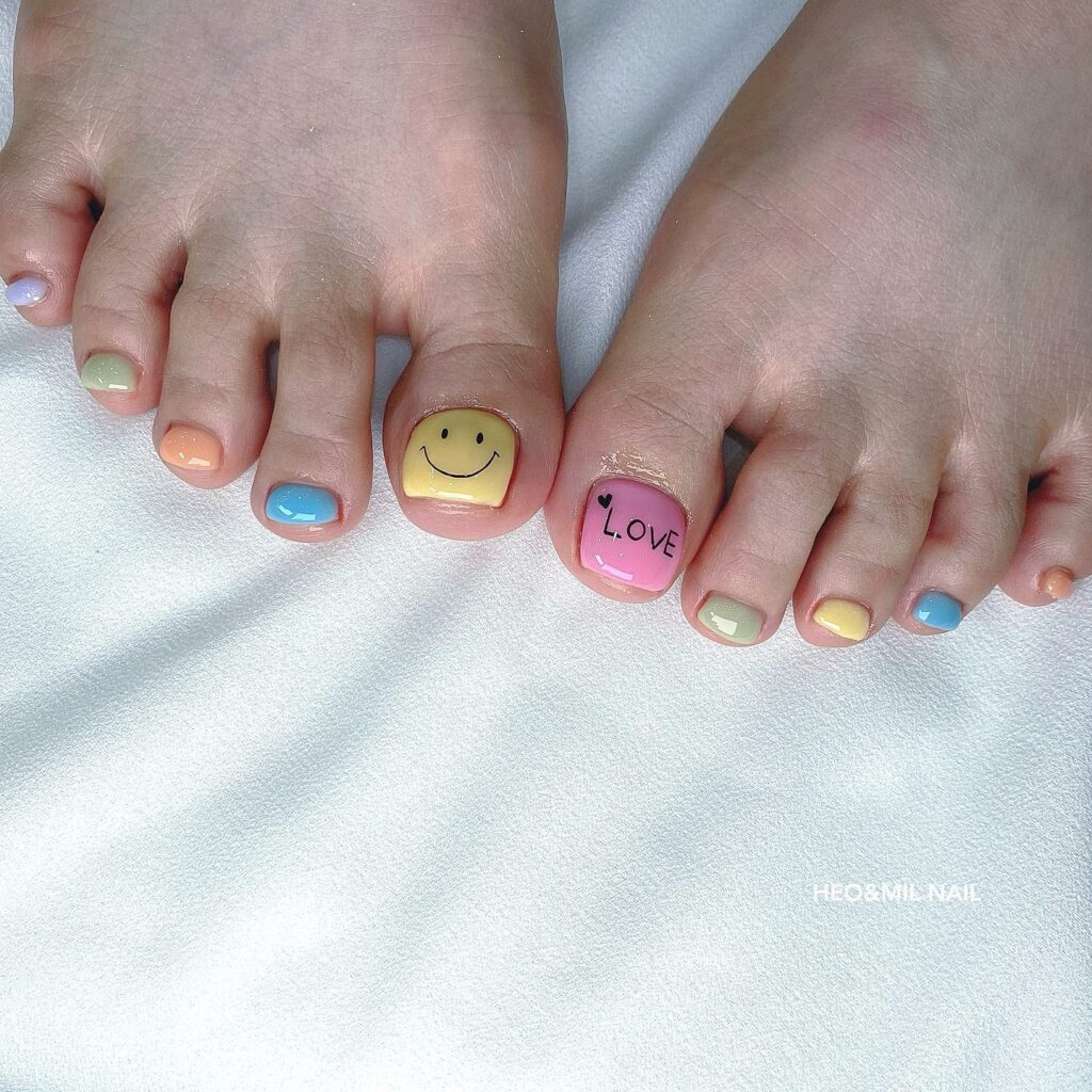 Happy Toenails