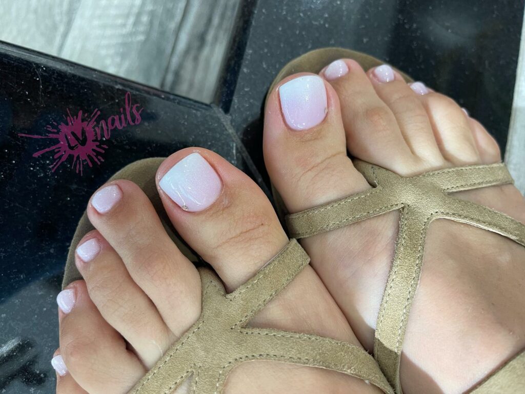 Ombre pedicure