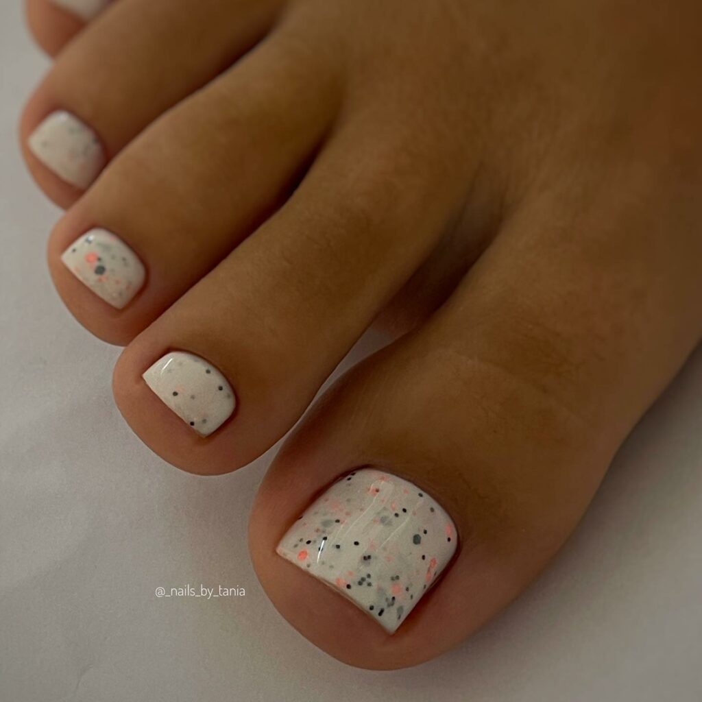 Polka Dot Toe Nails