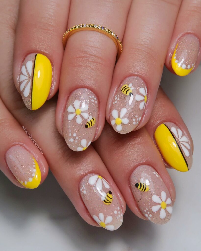 Summer Yellow Nails