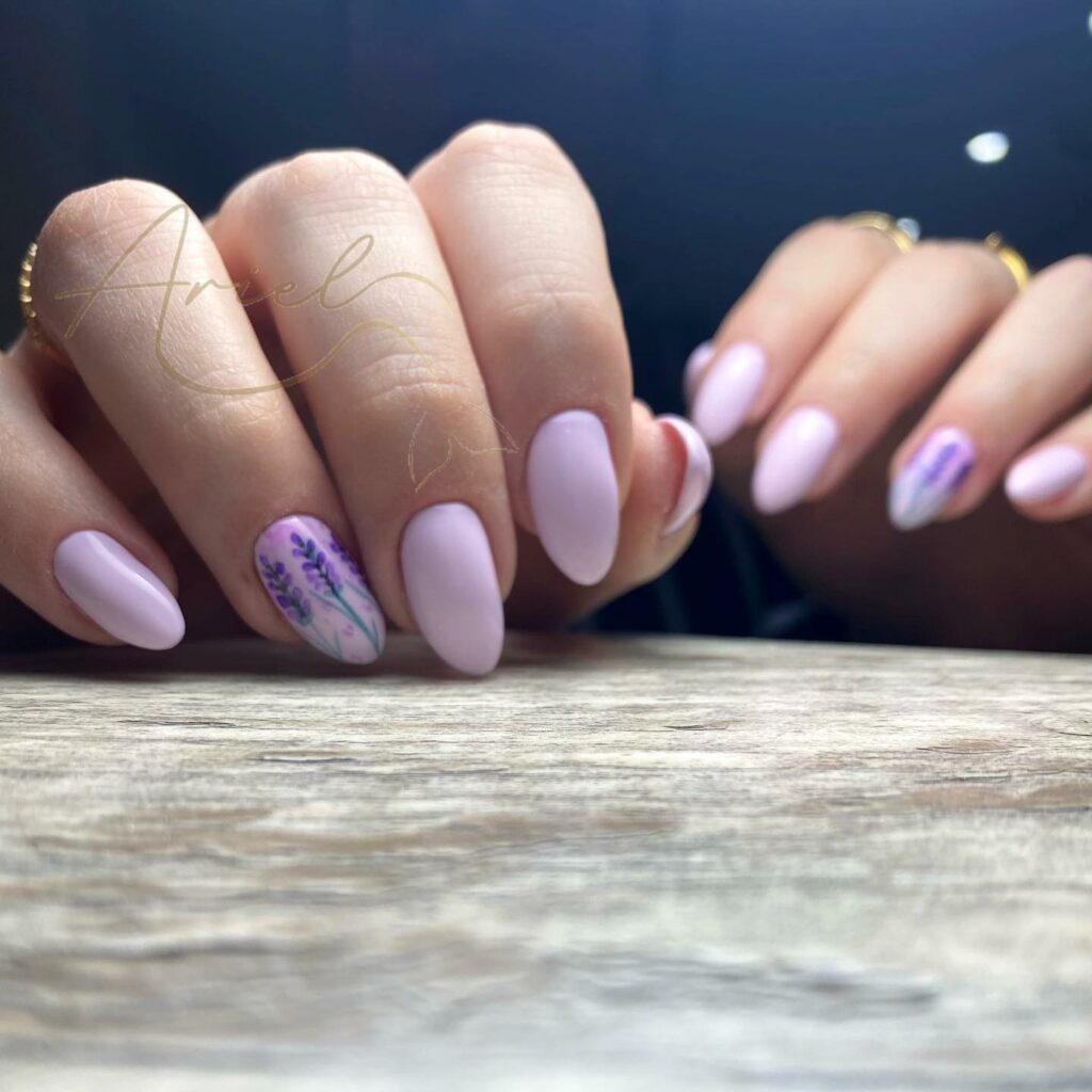 Watercolor Light Purple nail