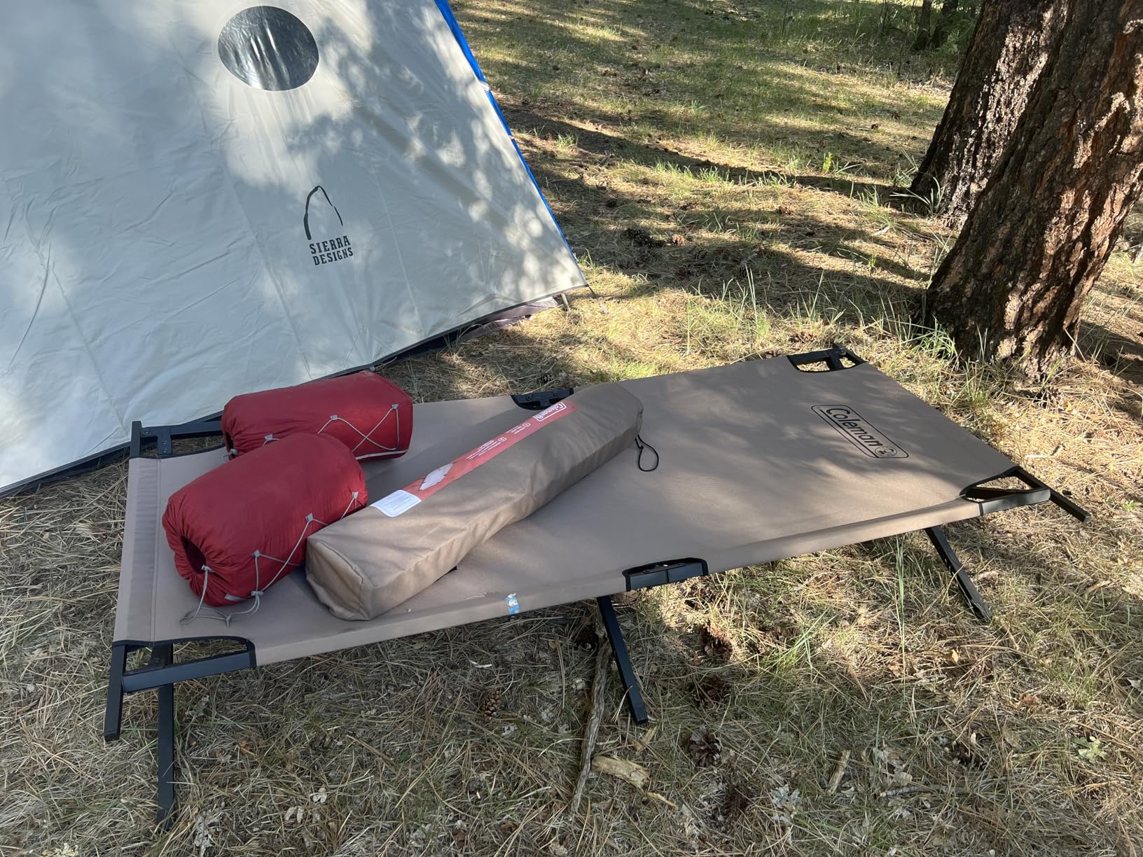 Coleman Trailhead II Large Folding Cot with Easy Setup & Takedown, Supports Adults up to 6ft 2in or 300lbs, Great for Camping, Lounging, Elevated Sleeping, Guests, & More Customer Review Coleman Trailhead II Large Folding Cot with Easy Setup & Takedown, Supports Adults up to 6ft 2in or 300lbs, Great for Camping, Lounging, Elevated Sleeping, Guests, & More - Customer Photo 3