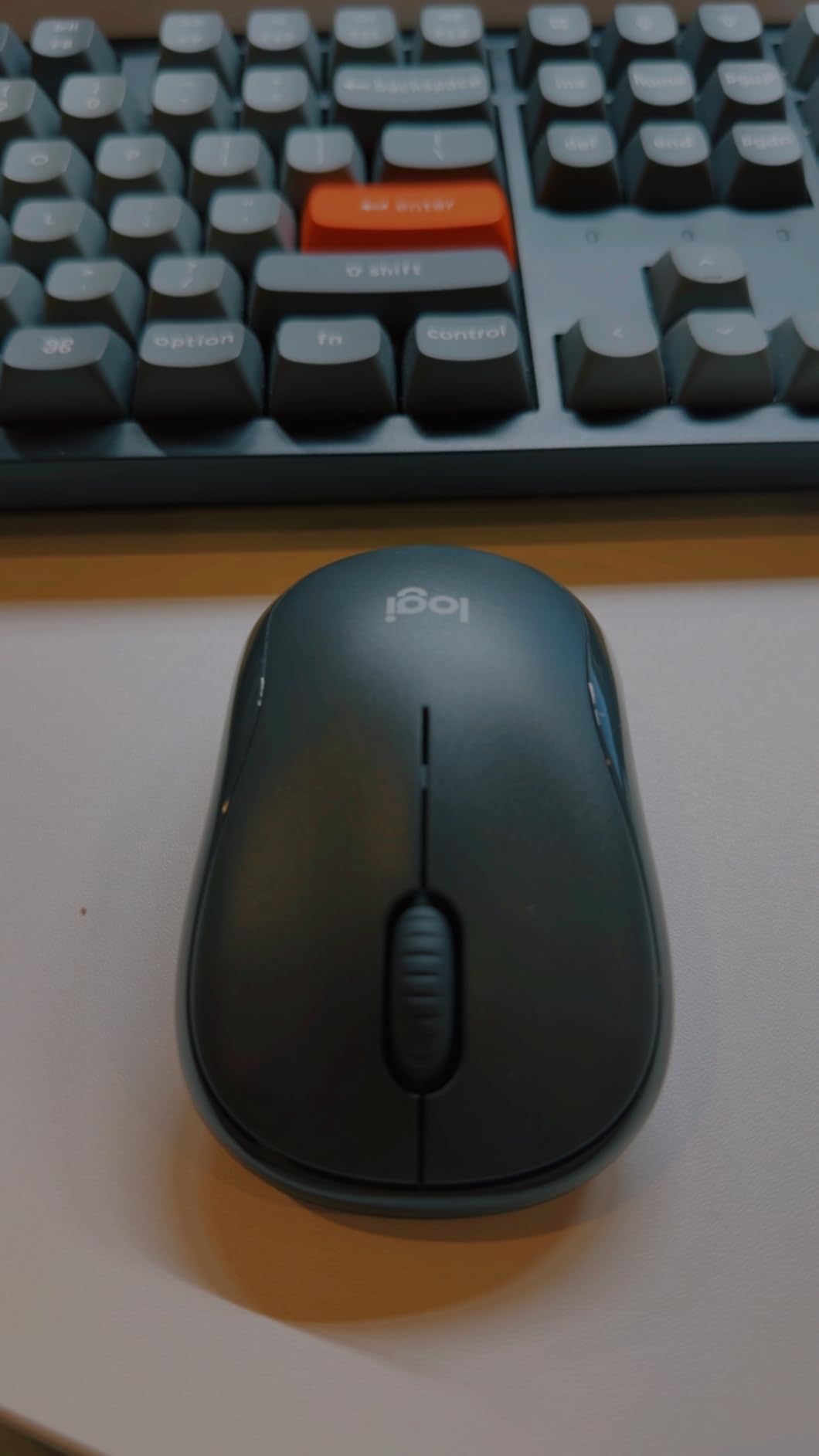Logitech M185 Wireless Mouse, 2.4GHz with USB Mini Receiver, 12-Month Battery Life, 1000 DPI Optical Tracking, Ambidextrous PC/Mac/Laptop - Swift Grey - Customer Photo 2
