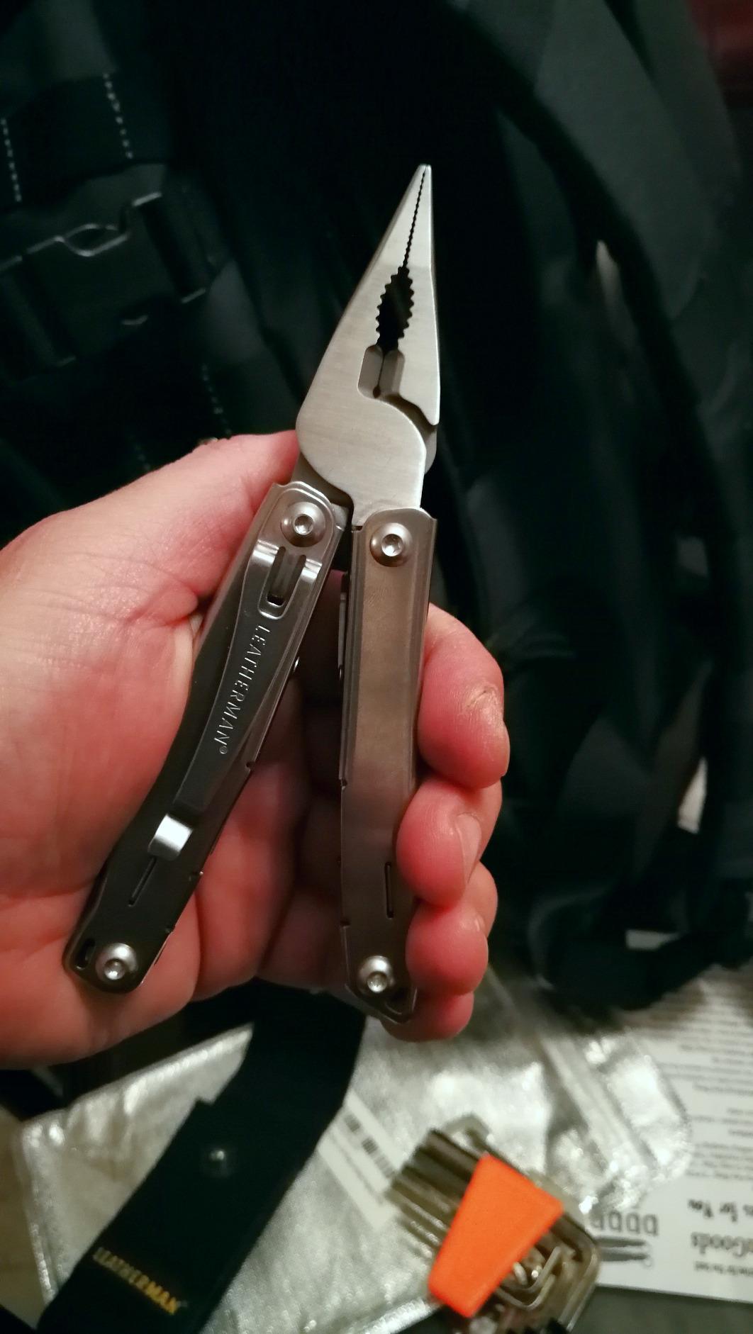 LEATHERMAN, Sidekick Pocket Size Multitool with Spring-Action Pliers and Saw, Stainless Steel with Nylon Sheath Customer Review LEATHERMAN, Sidekick Pocket Size Multitool with Spring-Action Pliers and Saw, Stainless Steel with Nylon Sheath - Customer Photo 5