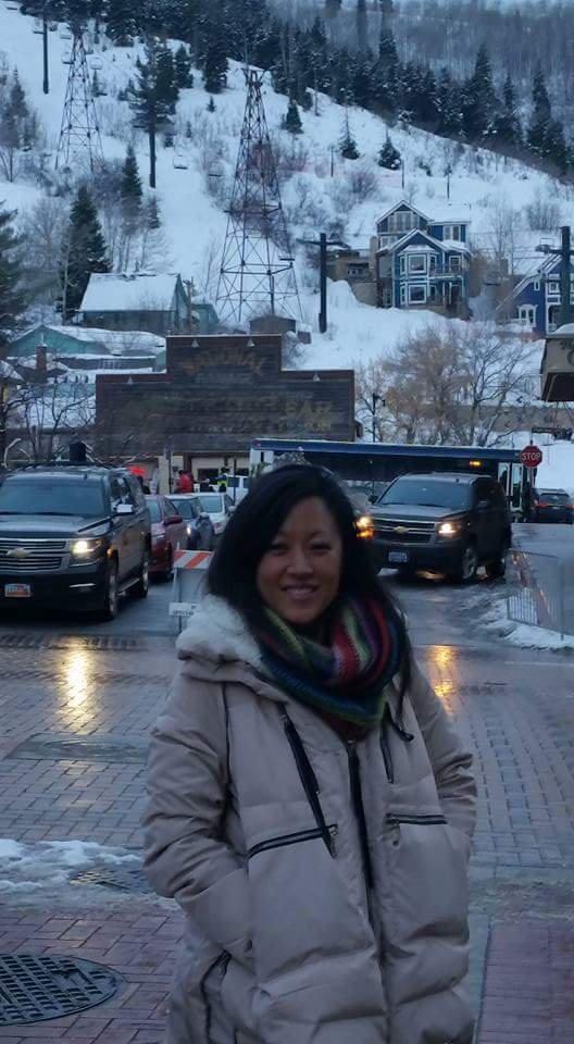 Orolay Women's Thickened Down Jacket Customer Review Orolay Women's Thickened Down Jacket - Customer Photo 4