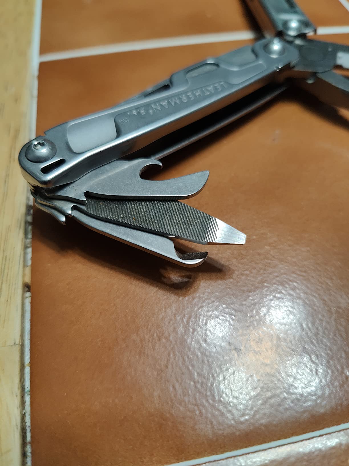 LEATHERMAN, Rev Pocket Size Multitool with Package Opener and Screwdrivers, Stainless Steel Customer Review LEATHERMAN, Rev Pocket Size Multitool with Package Opener and Screwdrivers, Stainless Steel - Customer Photo 1