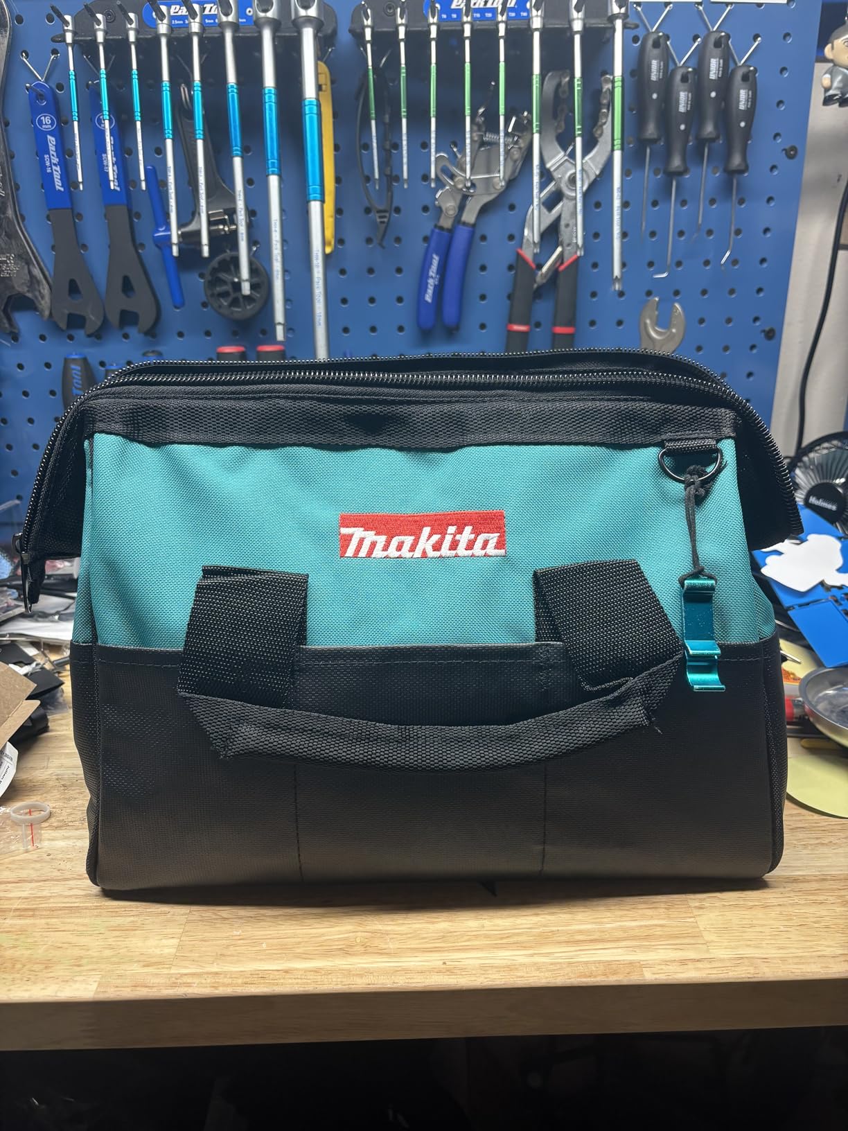 Makita 831253-8 Contractor Tool Bag, 14 Makita 831253-8 Contractor Tool Bag, 14