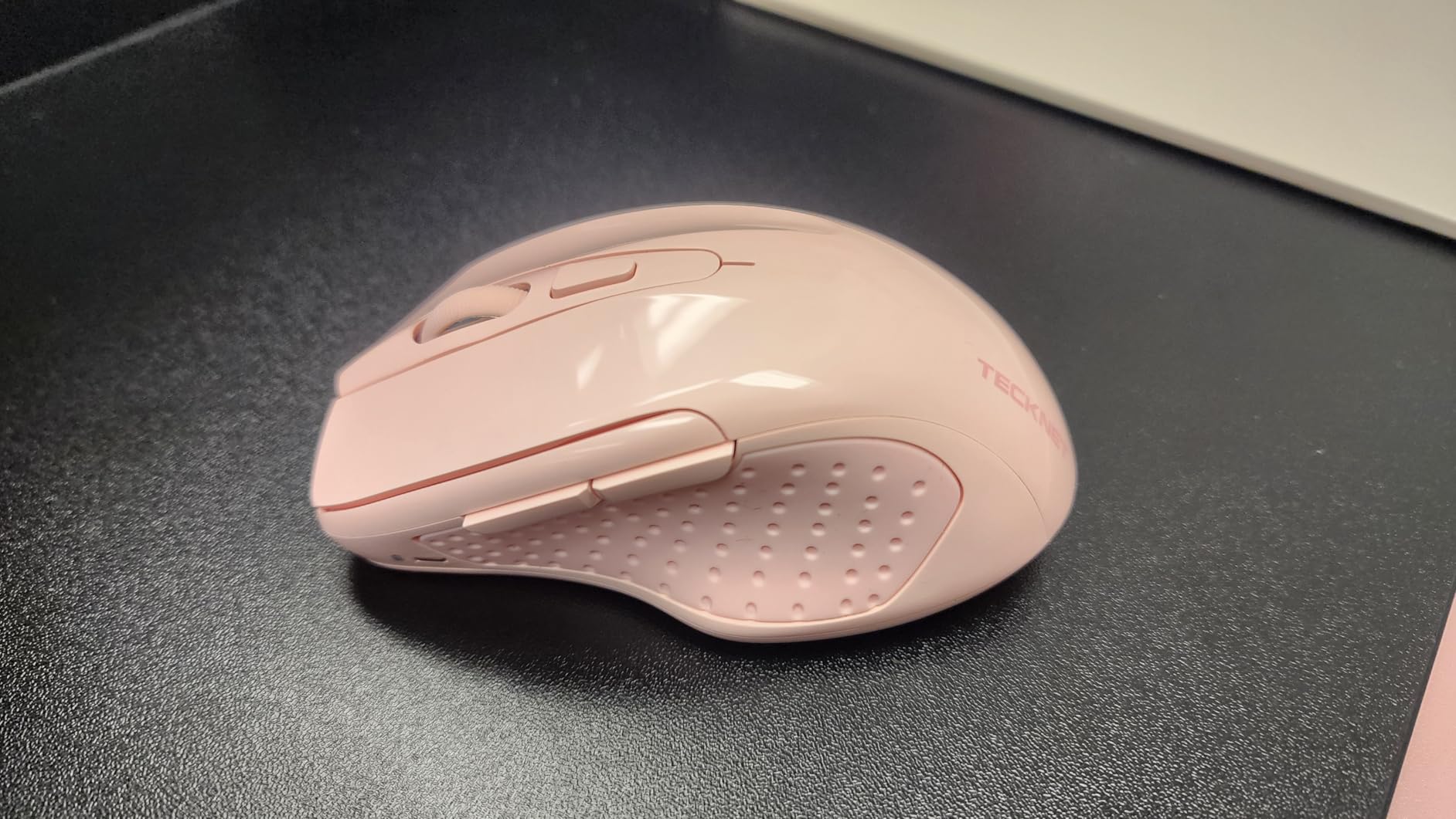 TECKNET Wireless Mouse, 2.4G Ergonomic Optical Mouse, Computer Mouse for Laptop, PC, Computer, Chromebook, Notebook, 6 Buttons, 24 Months Battery Life, 2600 DPI, 5 Adjustment Levels Customer Review TECKNET Wireless Mouse, 2.4G Ergonomic Optical Mouse, Computer Mouse for Laptop, PC, Computer, Chromebook, Notebook, 6 Buttons, 24 Months Battery Life, 2600 DPI, 5 Adjustment Levels - Customer Photo 3
