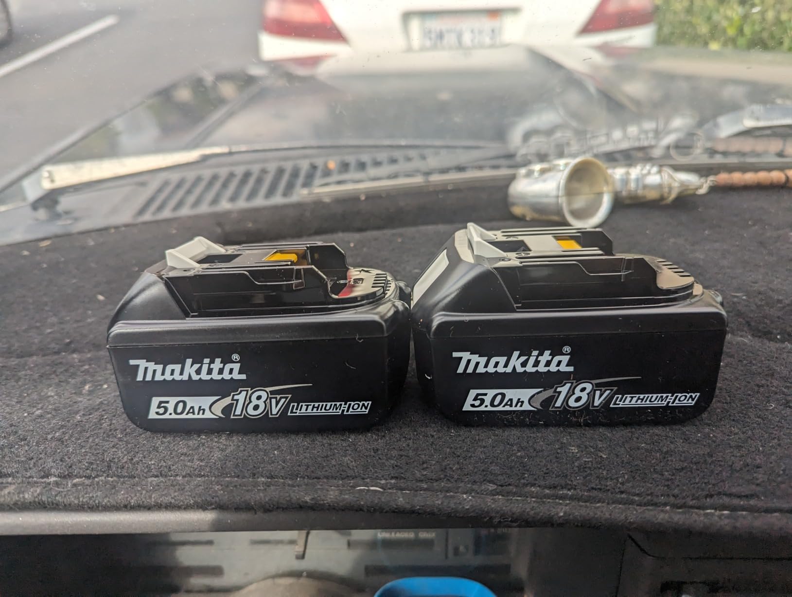 Makita BL1850B-2 18V LXT Lithium-Ion 5.0Ah Battery, 2/pk, Black Customer Review Makita BL1850B-2 18V LXT Lithium-Ion 5.0Ah Battery, 2/pk, Black - Customer Photo 2