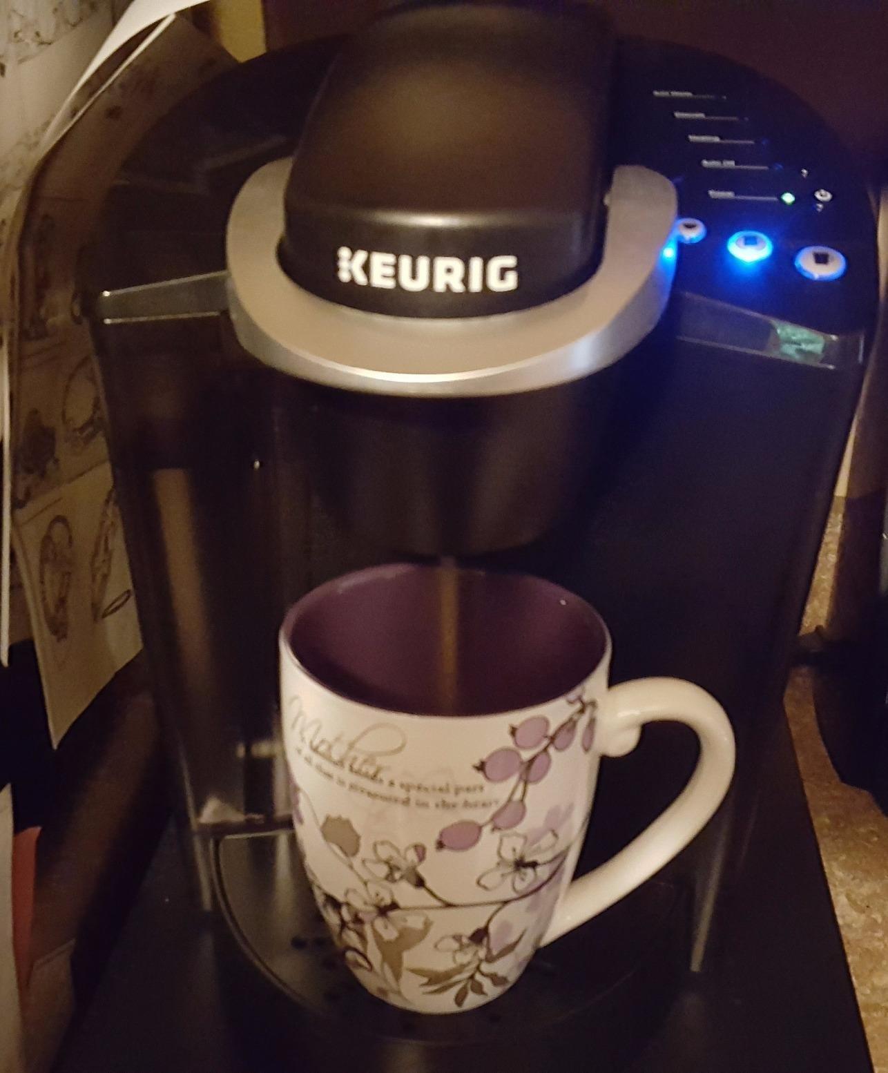 Keurig K-Classic Single Serve K-Cup Pod Coffee Maker, with 3 Brew Sizes, 48oz Removable Reservoir, Black Customer Review Keurig K-Classic Single Serve K-Cup Pod Coffee Maker, with 3 Brew Sizes, 48oz Removable Reservoir, Black - Customer Photo 2