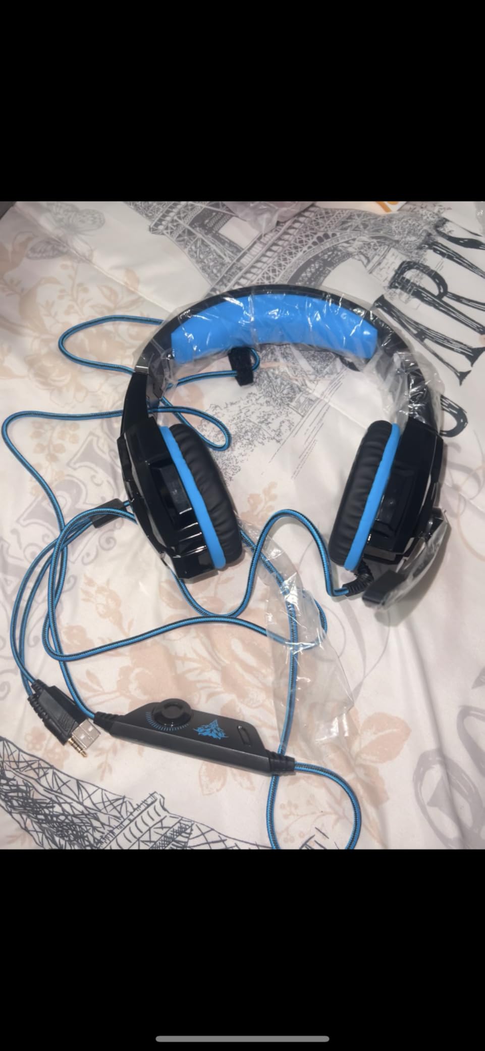 BENGOO G9000 Stereo Gaming Headset for PS4 PC Xbox One PS5 Controller, Noise Cancelling Over Ear Headphones with Mic, LED Light, 7.1 Surround Sound, Soft Memory Earmuffs for Nintendo Xbox Series X|S Customer Review BENGOO G9000 Stereo Gaming Headset for PS4 PC Xbox One PS5 Controller, Noise Cancelling Over Ear Headphones with Mic, LED Light, 7.1 Surround Sound, Soft Memory Earmuffs for Nintendo Xbox Series X|S - Customer Photo 4