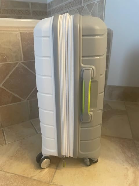 Samsonite Freeform Hardside Carry-On Luggage with Spinner Wheels - Hardshell Suitcase - TSA, Airline-Approved - Expandable Hard Shell, Smooth Rolling Wheels for Lightweight Travel - Sage Green Customer Review Samsonite Freeform Hardside Carry-On Luggage with Spinner Wheels - Hardshell Suitcase - TSA, Airline-Approved - Expandable Hard Shell, Smooth Rolling Wheels for Lightweight Travel - Sage Green - Customer Photo 2