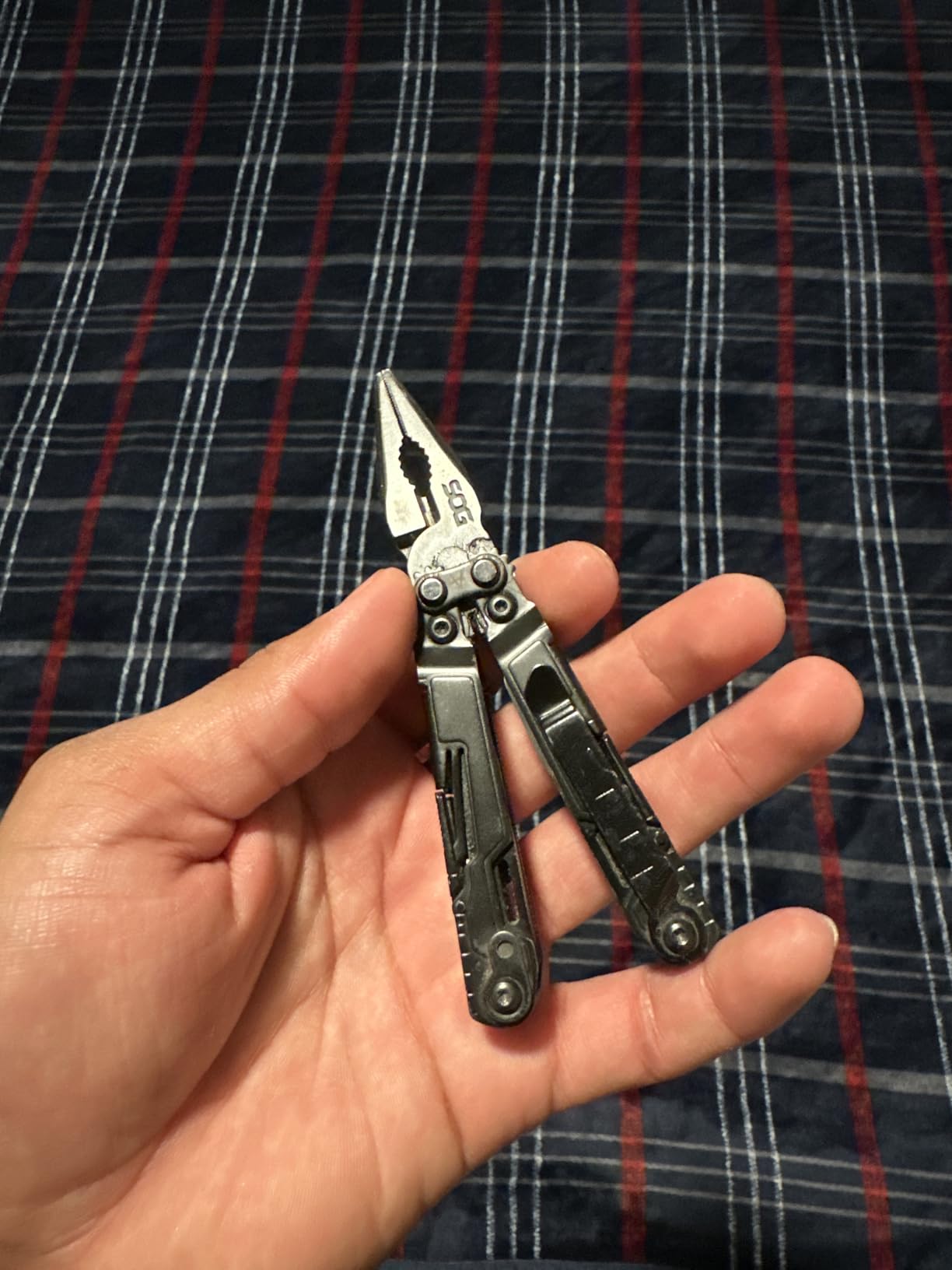 SOG PowerPint Mini Compact Stainless Steel Multi-Tool |18 Lightweight Specialty Tools & SOG Multitool Pliers Pocket Knife, Stone Wash Customer Review SOG PowerPint Mini Compact Stainless Steel Multi-Tool |18 Lightweight Specialty Tools & SOG Multitool Pliers Pocket Knife, Stone Wash - Customer Photo 2