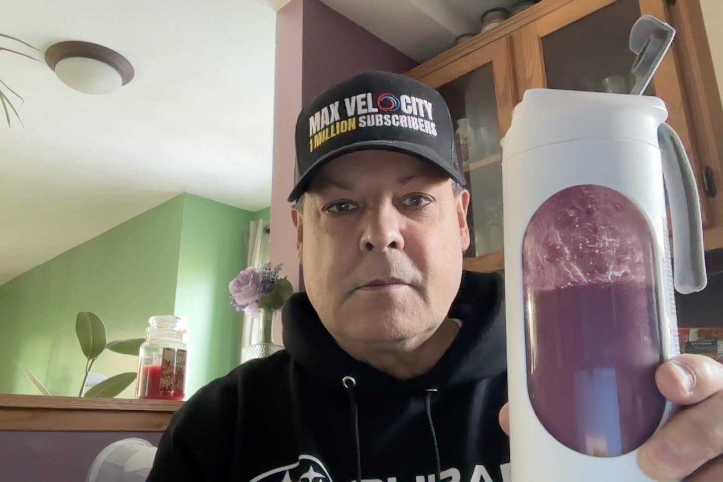 Vega Premium Protein + Supergreens - 20g Protein, Creamy Vanilla, 25 Servings, Spinach,Kale, Alfalfa Grass, Broccoli, 0g Added Sugar, Non-GMO, Gluten Free, Dairy Free, 1.68 lbs (Packaging May Vary) - Customer Photo 1