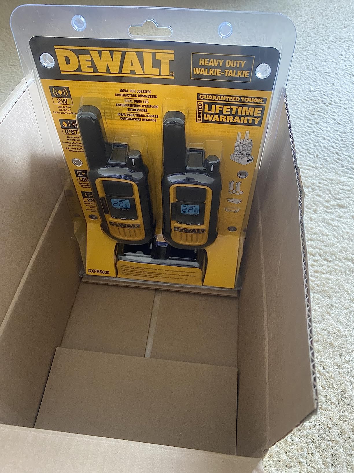 DEWALT DXFRS800 FRS Walkie Talkies Long Range 2 Way Radio, 2 Watt, Waterproof & Rechargeable, 2 Pack Customer Review DEWALT DXFRS800 FRS Walkie Talkies Long Range 2 Way Radio, 2 Watt, Waterproof & Rechargeable, 2 Pack - Customer Photo 4