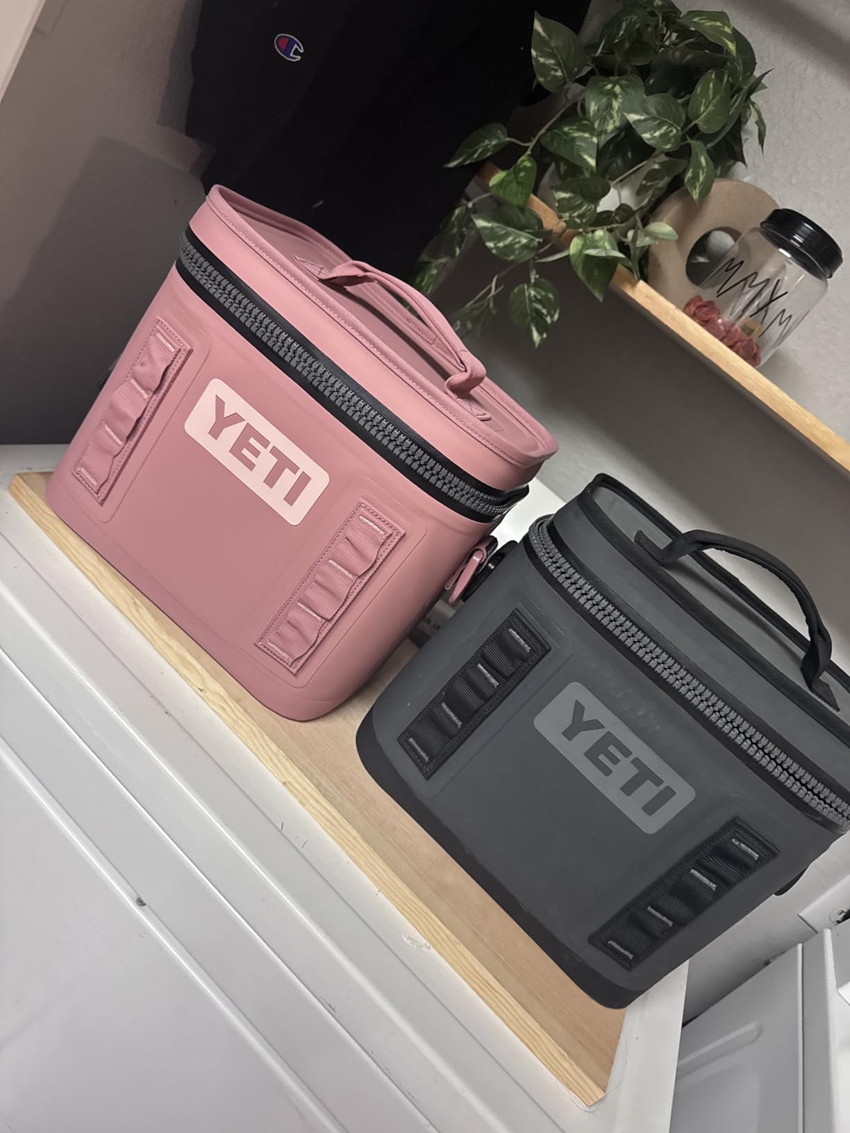 YETI Hopper Flip 8 Portable Soft Cooler Customer Review YETI Hopper Flip 8 Portable Soft Cooler - Customer Photo 2
