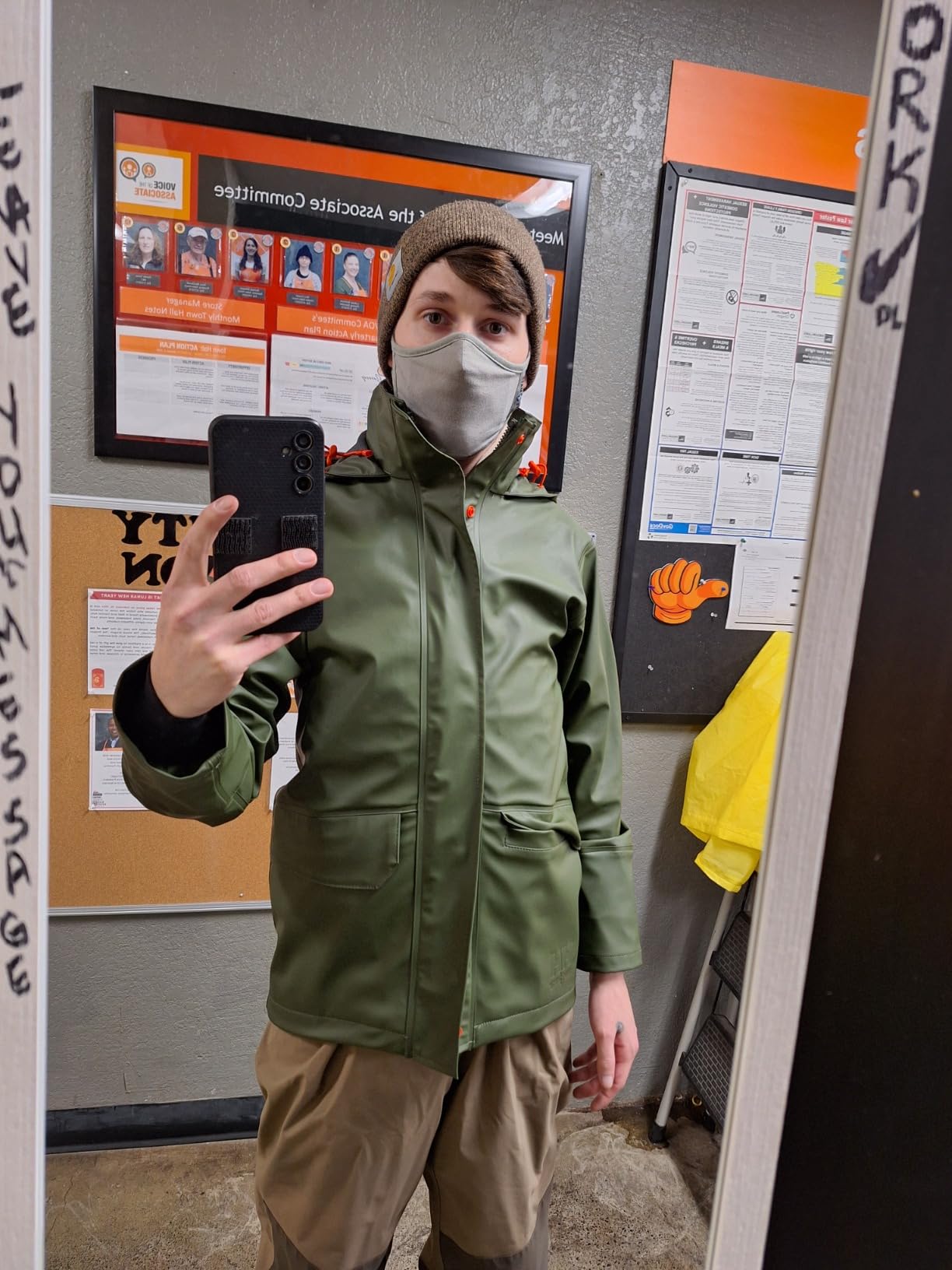 Workwear Gale Rain Jacket - PU-Coated Shell & Waterproof Windbreaker for Men - Packable Hood & Adjustable Hem Customer Review Workwear Gale Rain Jacket - PU-Coated Shell & Waterproof Windbreaker for Men - Packable Hood & Adjustable Hem - Customer Photo 2