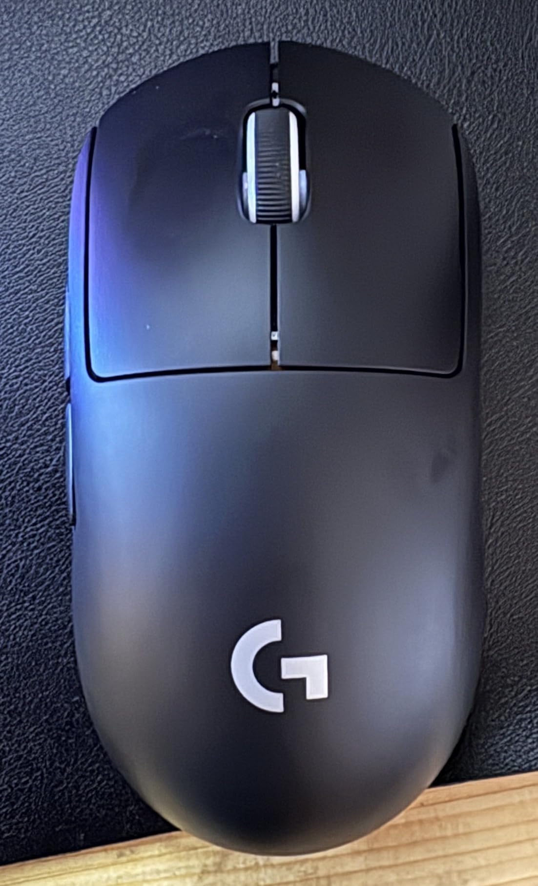 Logitech G PRO X SUPERLIGHT Wireless Gaming Mouse, Ultra-Lightweight, HERO 25K Sensor, 25,600 DPI, 5 Programmable Buttons, Long Battery Life, Compatible with PC / Mac - Black Customer Review Logitech G PRO X SUPERLIGHT Wireless Gaming Mouse, Ultra-Lightweight, HERO 25K Sensor, 25,600 DPI, 5 Programmable Buttons, Long Battery Life, Compatible with PC / Mac - Black - Customer Photo 4