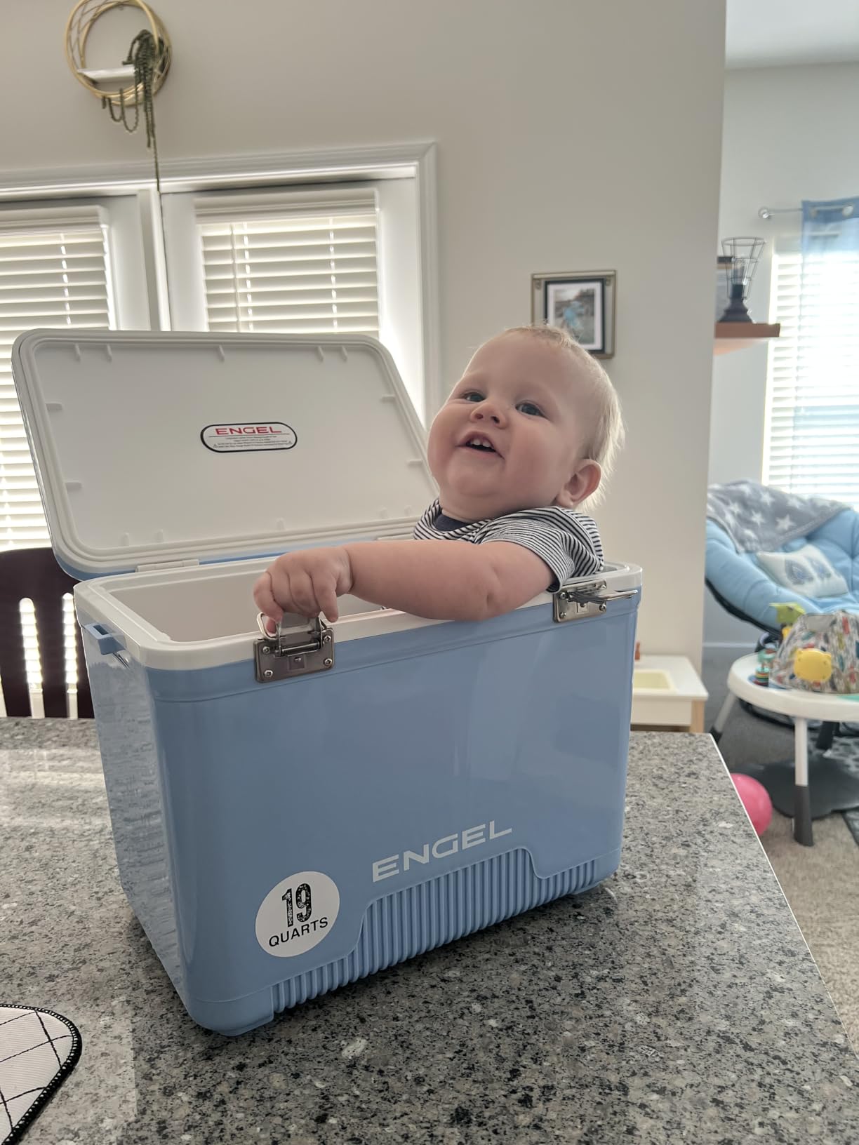 Engel 19qt Leak-Proof, Air Tight, Drybox Cooler and Small Hard Shell Lunchbox for Men and Women Customer Review Engel 19qt Leak-Proof, Air Tight, Drybox Cooler and Small Hard Shell Lunchbox for Men and Women - Customer Photo 3