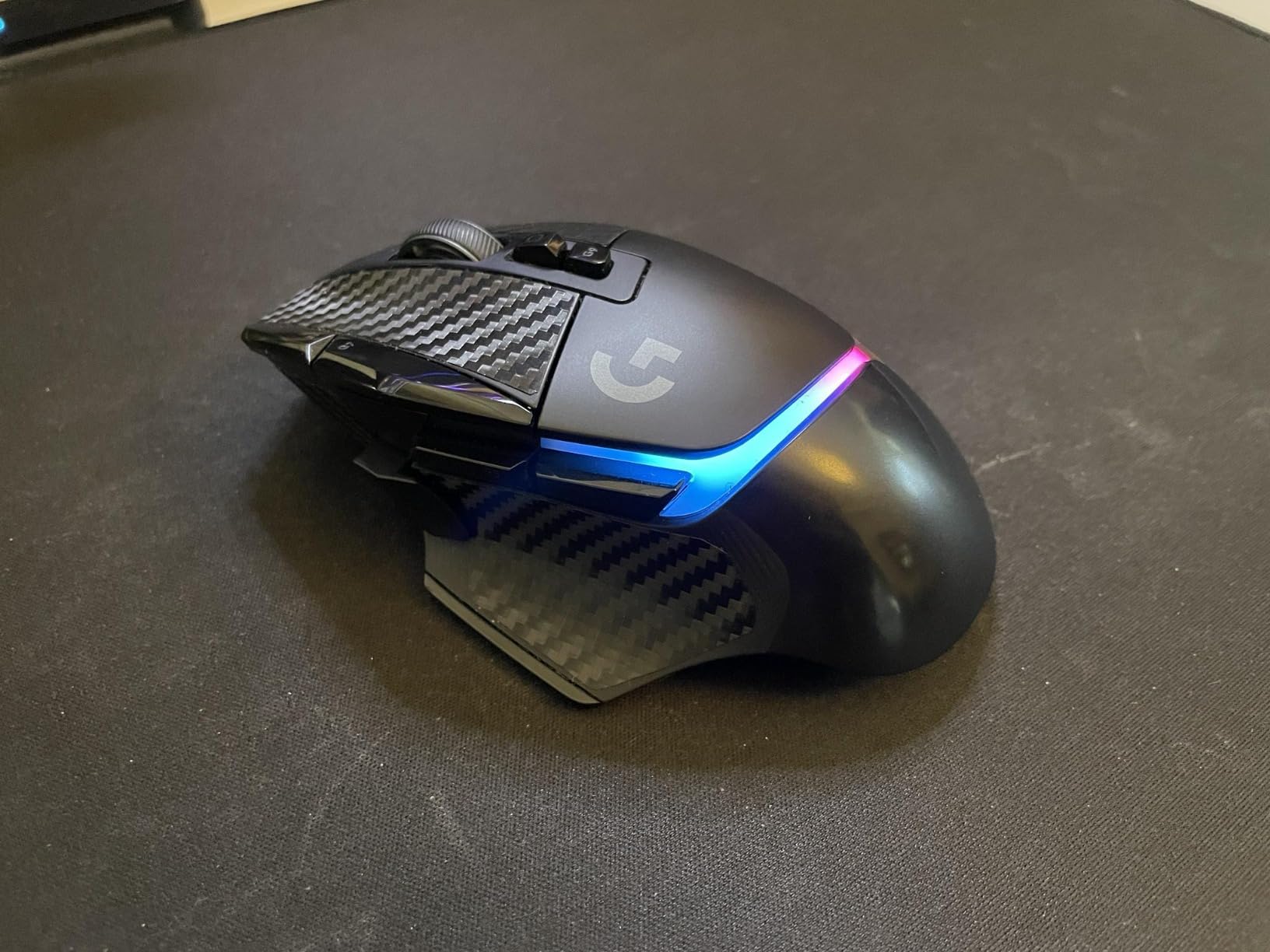 Logitech G502 X Plus Wireless Gaming Mouse - LIGHTSPEED Optical, LIGHTFORCE Switches, LIGHTSYNC RGB, HERO 25K Sensor for PC/Mac - Black Customer Review Logitech G502 X Plus Wireless Gaming Mouse - LIGHTSPEED Optical, LIGHTFORCE Switches, LIGHTSYNC RGB, HERO 25K Sensor for PC/Mac - Black - Customer Photo 3