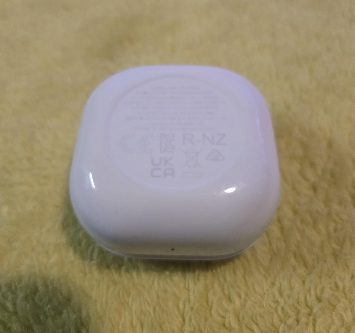 Samsung Galaxy Buds 2 True Wireless Noise Cancelling Bluetooth Earbuds - White (Renewed) - Customer Photo 1
