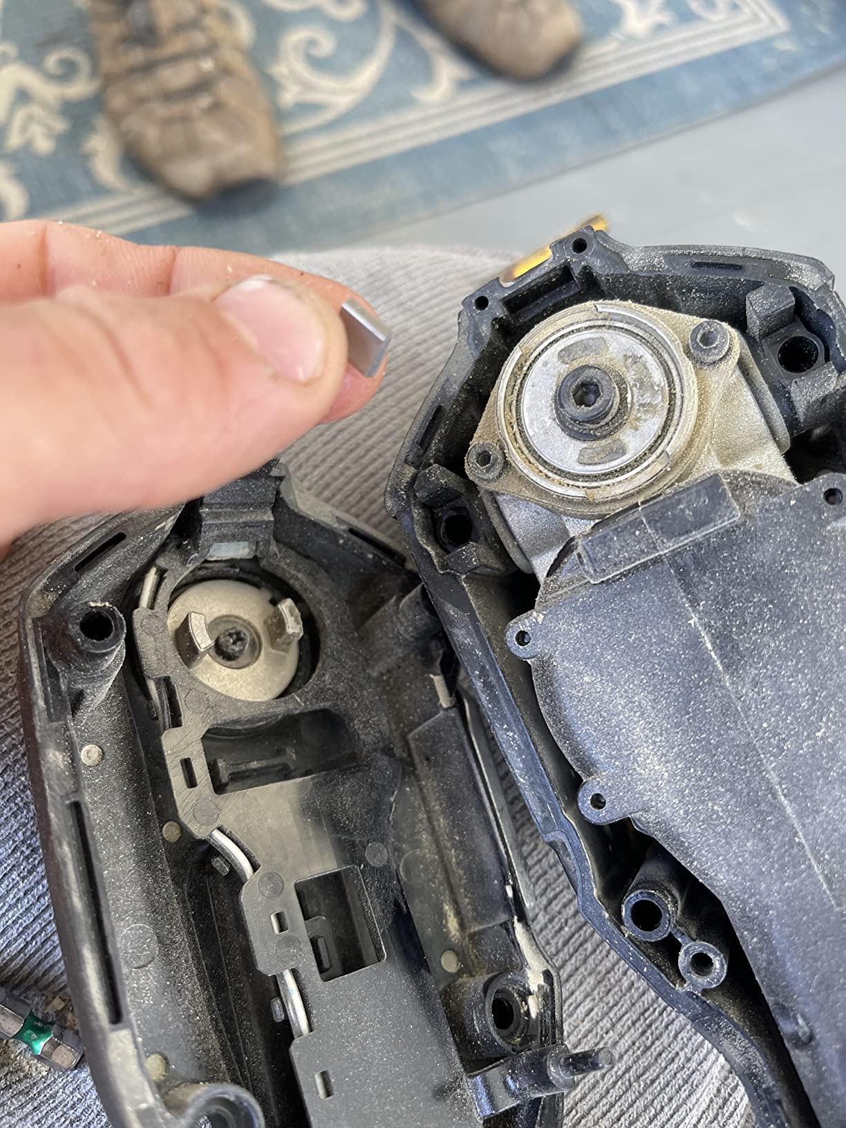 Makita XMT04ZB 18V LXT® Lithium-Ion Sub-Compact Brushless Cordless StarlockMax® Multi-Tool, Tool Only Customer Review Makita XMT04ZB 18V LXT® Lithium-Ion Sub-Compact Brushless Cordless StarlockMax® Multi-Tool, Tool Only - Customer Photo 1