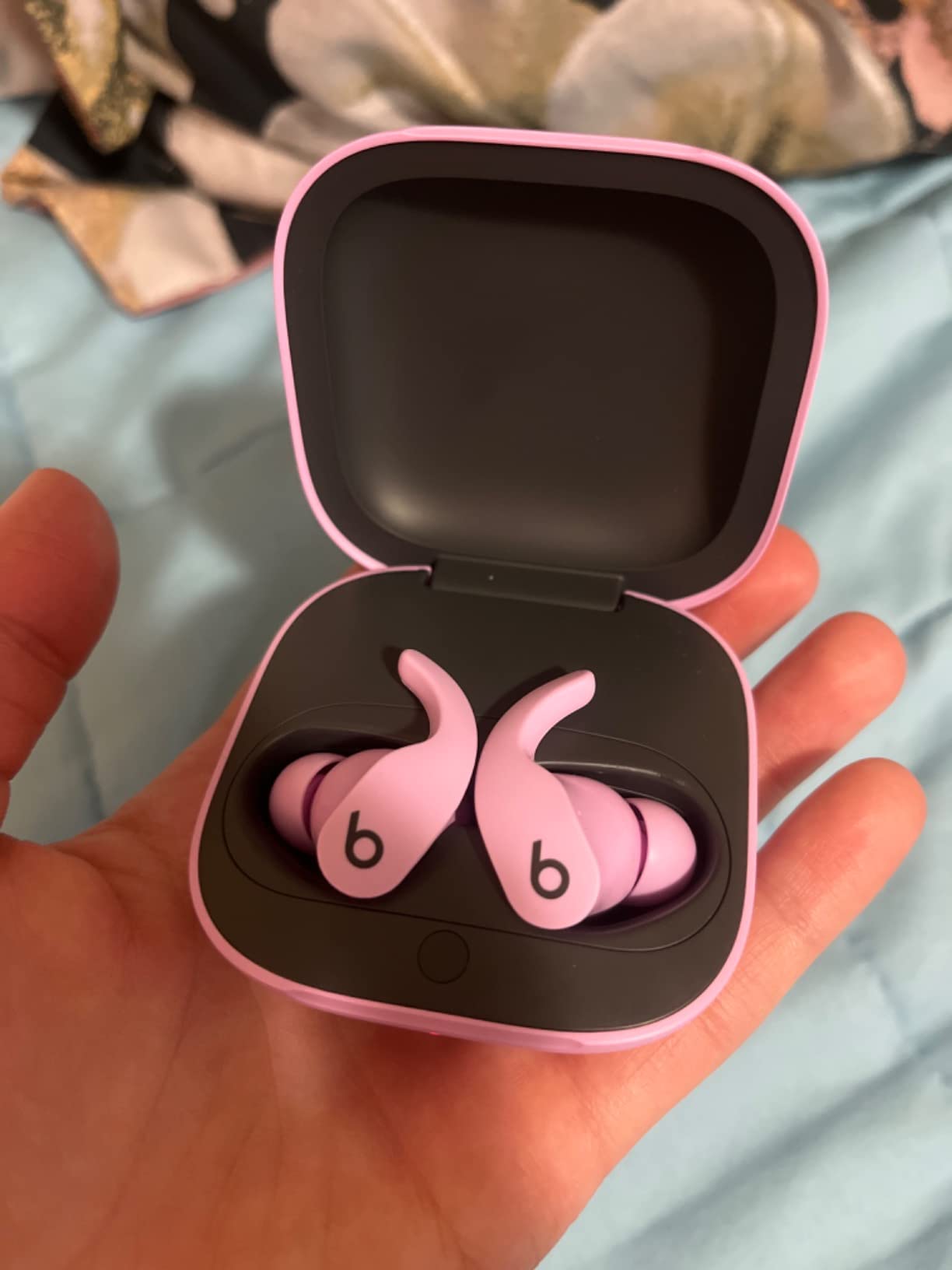 Beats Fit Pro (1st Gen) - True Wireless Noise Cancelling Earbuds - Active Noise Cancelling - Sweat Resistant Earphones, Compatible with Apple & Android, Class 1 Bluetooth - Beats White Customer Review Beats Fit Pro (1st Gen) - True Wireless Noise Cancelling Earbuds - Active Noise Cancelling - Sweat Resistant Earphones, Compatible with Apple & Android, Class 1 Bluetooth - Beats White - Customer Photo 2