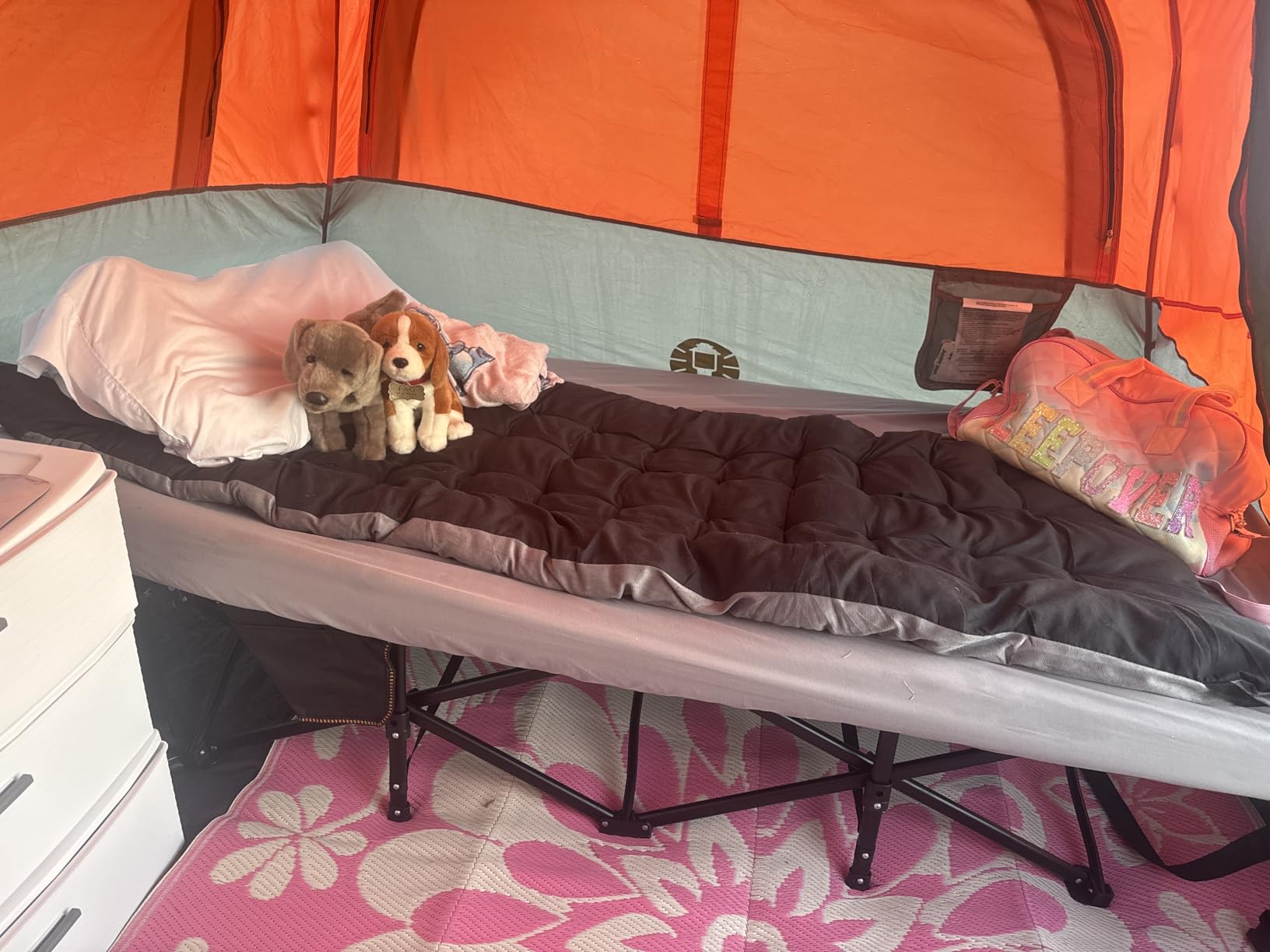 ABORON Folding Camping Cot W/Mat for Adults, Heavy Duty Outdoor Bed with Carry Bag,1200 D Layer Oxford Travel Camp Cots Customer Review ABORON Folding Camping Cot W/Mat for Adults, Heavy Duty Outdoor Bed with Carry Bag,1200 D Layer Oxford Travel Camp Cots - Customer Photo 1