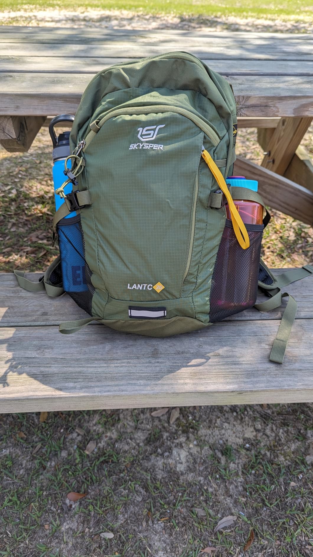 SKYSPER Small Hiking Backpack, 20L Lightweight Travel Backpacks Hiking Daypack for Women Men Customer Review SKYSPER Small Hiking Backpack, 20L Lightweight Travel Backpacks Hiking Daypack for Women Men - Customer Photo 5