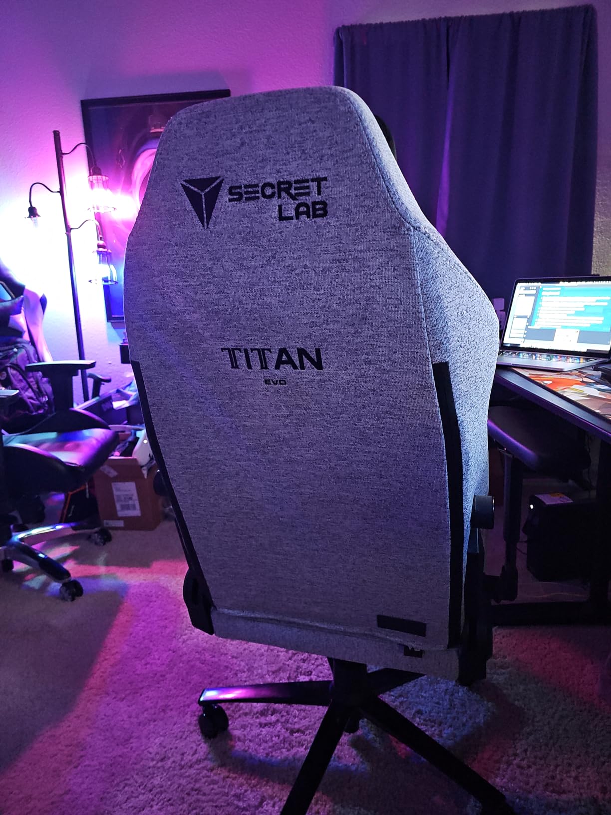 Secretlab Titan Evo Black3 Gaming Chair - Reclining - Ergonomic & Comfortable Computer Chair with 4D Armrests - Magnetic Head Pillow & 4-Way Lumbar Support - Small - Black - Fabric - Customer Photo 1