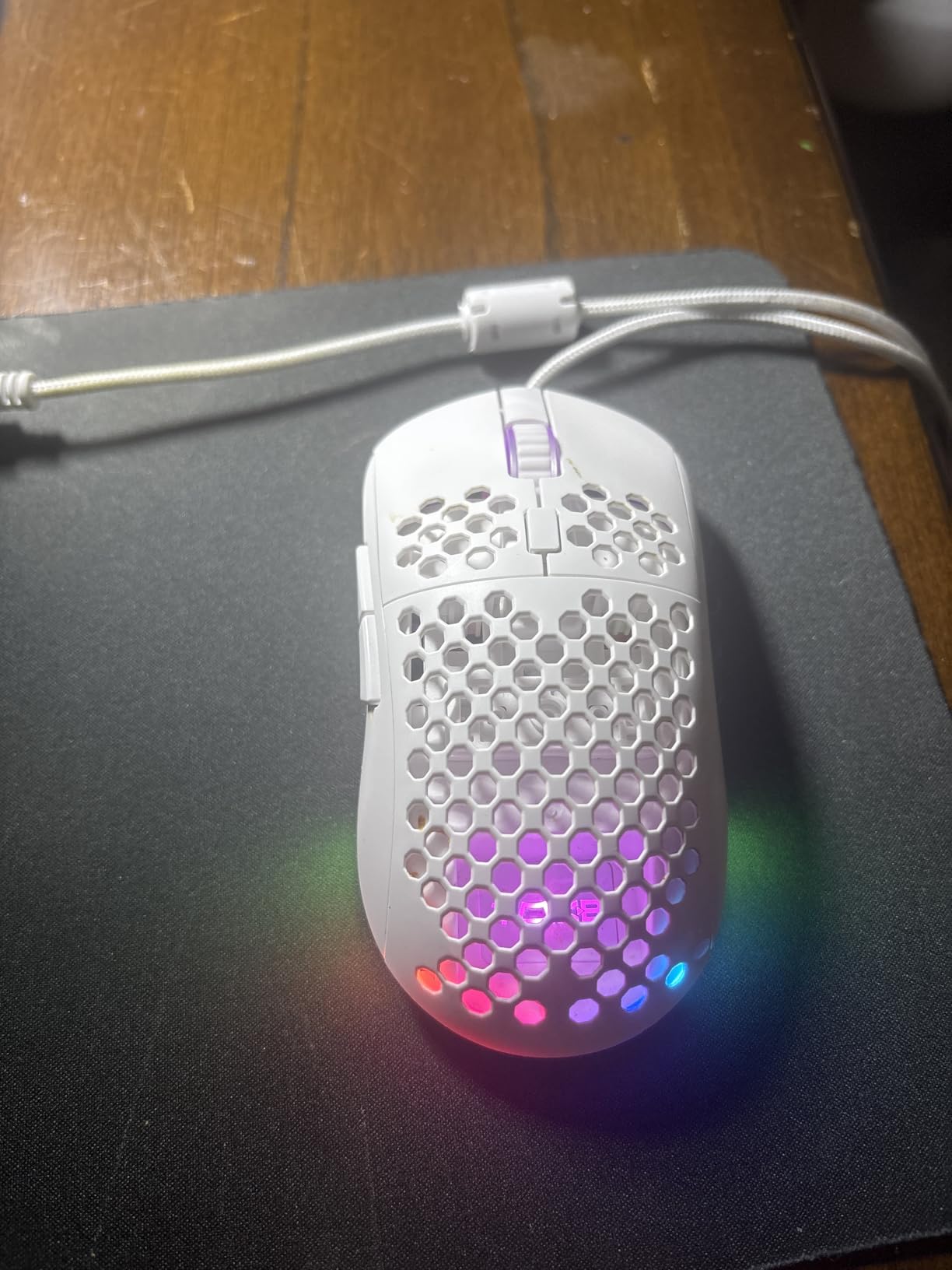 TMKB Falcon M1SE Ultralight Honeycomb Gaming Mouse, High-Precision 12800DPI Optical Sensor, 6 Programmable Buttons, Customizable RGB, Drag-Free Paracord, Ergonomic, Wired - Matte White Customer Review TMKB Falcon M1SE Ultralight Honeycomb Gaming Mouse, High-Precision 12800DPI Optical Sensor, 6 Programmable Buttons, Customizable RGB, Drag-Free Paracord, Ergonomic, Wired - Matte White - Customer Photo 2