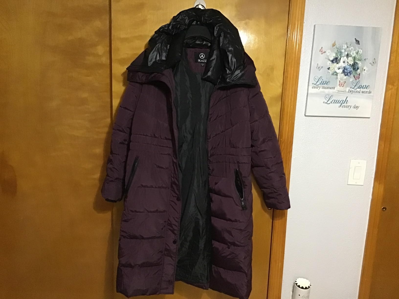 IKAZZ Women's Winter Coats, Thickened Warm Insulated Vegan Down Long Parka Jacket with Hood Customer Review IKAZZ Women's Winter Coats, Thickened Warm Insulated Vegan Down Long Parka Jacket with Hood - Customer Photo 4