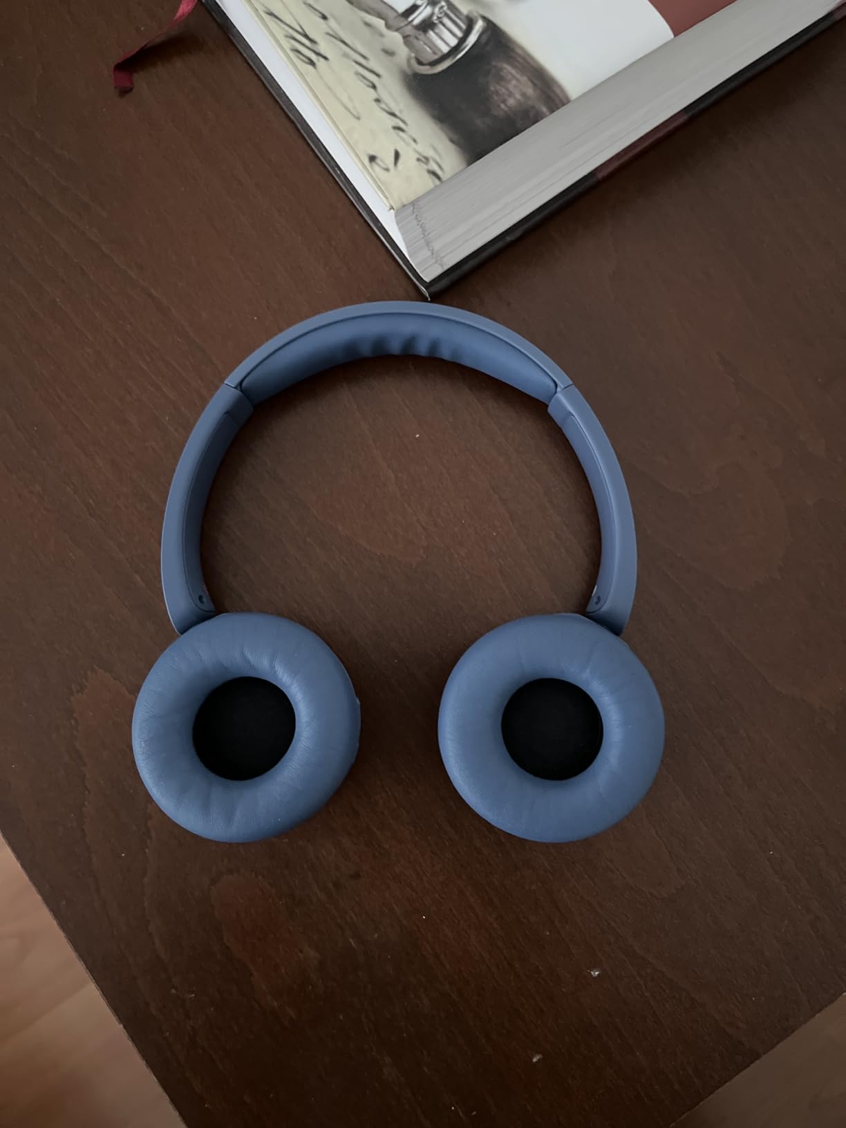 Sony WH-CH520 Wireless Headphones Bluetooth On-Ear Headset with Microphone and up to 50 Hours Battery Life with Quick Charging, Black Customer Review Sony WH-CH520 Wireless Headphones Bluetooth On-Ear Headset with Microphone and up to 50 Hours Battery Life with Quick Charging, Black - Customer Photo 5
