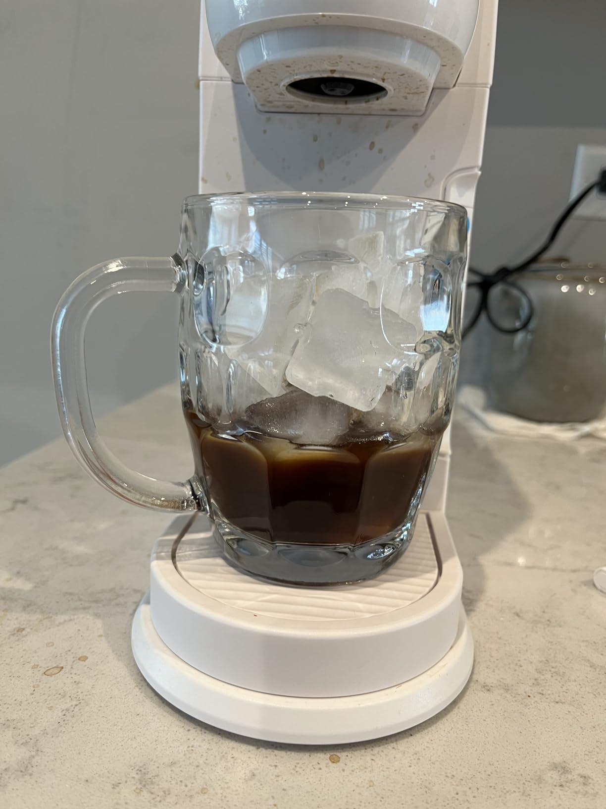 Keurig K-Iced Coffee Maker, Single Serve K-Cup Pod Iced Coffee Maker, With Hot and Cold Coffee Capabilities, Brews Any K-Cup Pod, Gray Customer Review Keurig K-Iced Coffee Maker, Single Serve K-Cup Pod Iced Coffee Maker, With Hot and Cold Coffee Capabilities, Brews Any K-Cup Pod, Gray - Customer Photo 4