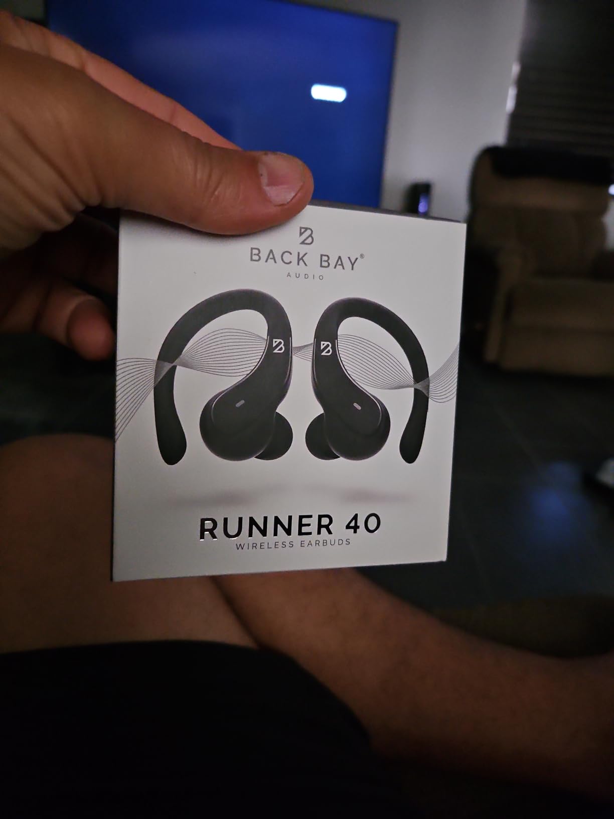 Back Bay Audio - Runner's Wireless Earbuds Bluetooth Headphones for Sports, Hook Over The Ear Buds, Deep Bass, Wrap Around Earphones with Earhooks for Running, Workout Wireless Headphones for The Gym Customer Review Back Bay Audio - Runner's Wireless Earbuds Bluetooth Headphones for Sports, Hook Over The Ear Buds, Deep Bass, Wrap Around Earphones with Earhooks for Running, Workout Wireless Headphones for The Gym - Customer Photo 3