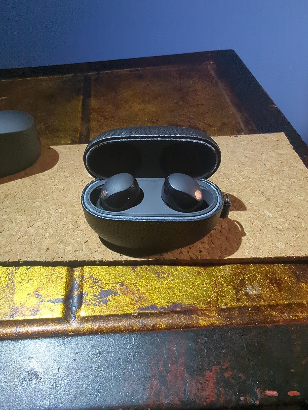 Sony WF-1000XM5 The Best Truly Wireless Bluetooth Noise Canceling Earbuds & in-Ear Headphones with Alexa Built-in, Silver Customer Review Sony WF-1000XM5 The Best Truly Wireless Bluetooth Noise Canceling Earbuds & in-Ear Headphones with Alexa Built-in, Silver - Customer Photo 4
