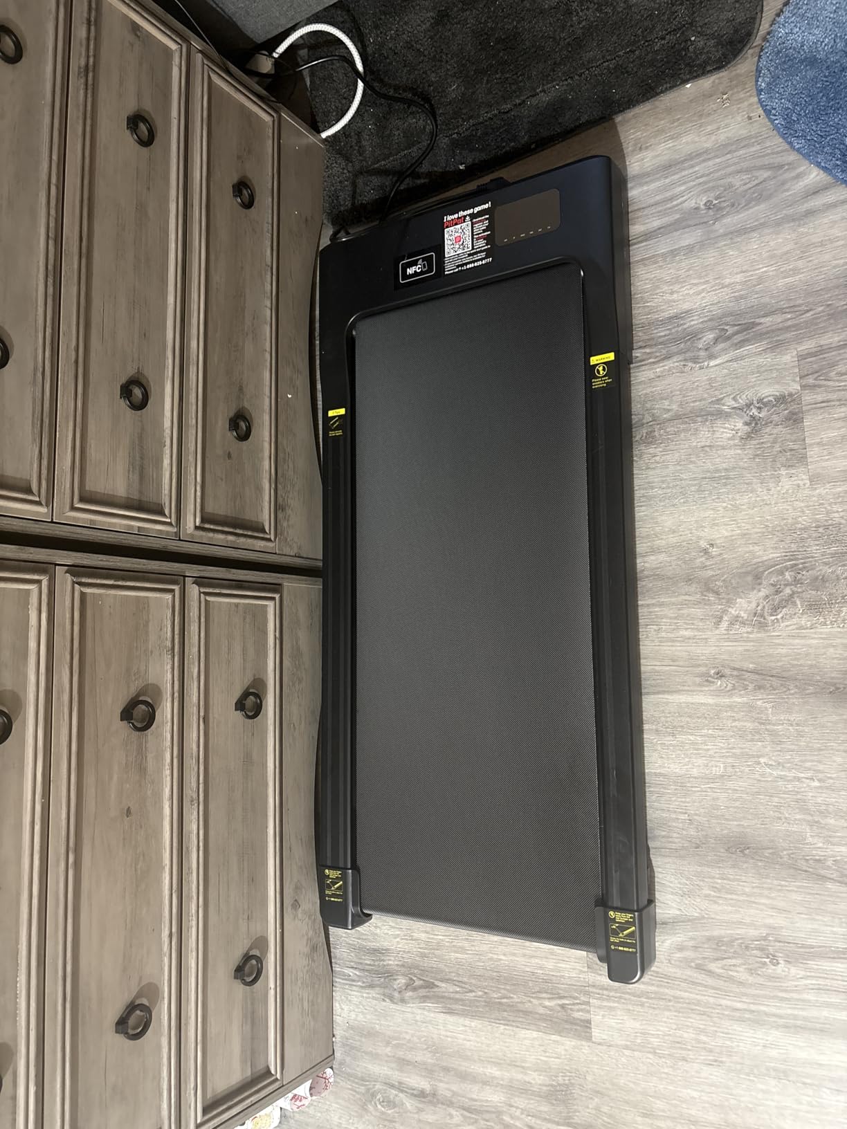 SupeRun Walking Pad with Incline, Under Desk Treadmill, 3 in 1 Portable Treadmills for Home with Remote Control LED Display, 2.5 HP Quiet Mini Treadmill for Office Home Use, 300 Lbs Capacity - Customer Photo 1