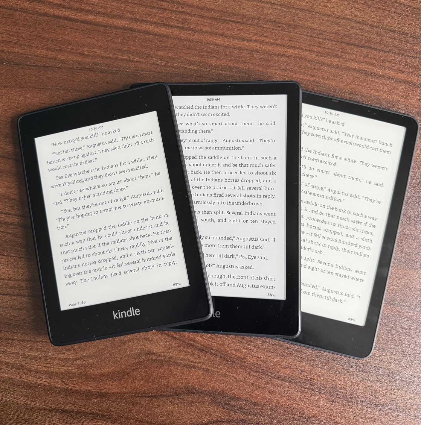 Amazon Kindle Paperwhite Signature Edition 32GB – Our fastest Kindle with auto-adjusting front light, wireless charging, and weeks of battery life – Metallic Black - Customer Photo 4