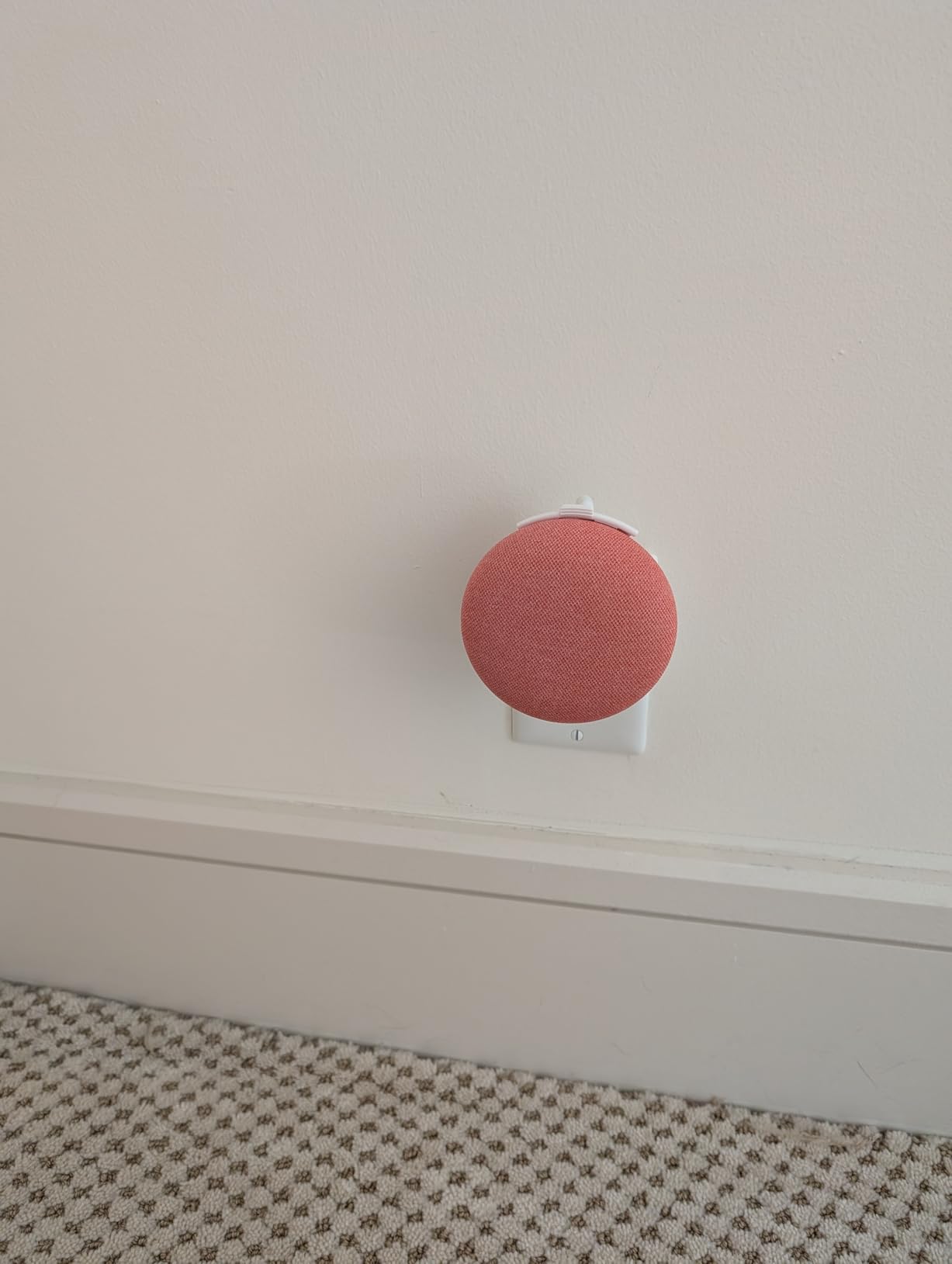Google Nest Mini 2nd Generation Smart Speaker with Google Assistant - Charcoal Customer Review Google Nest Mini 2nd Generation Smart Speaker with Google Assistant - Charcoal - Customer Photo 1