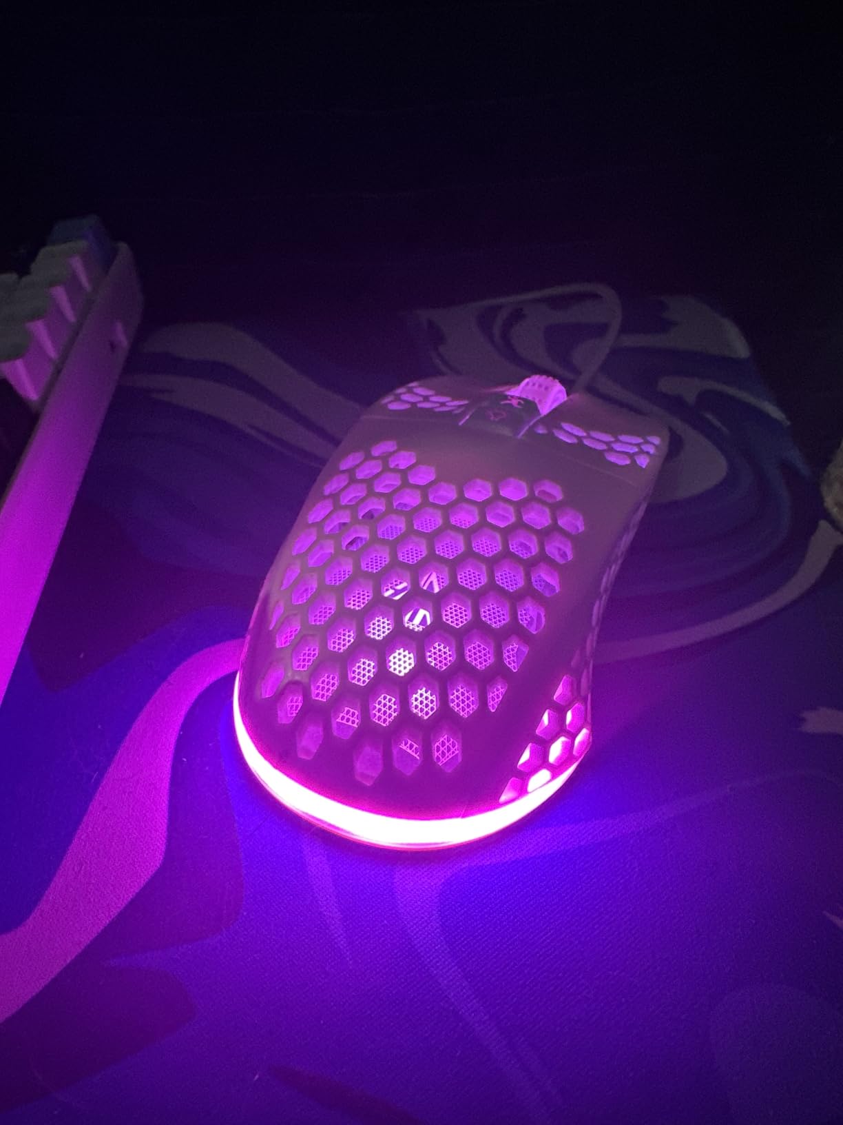 SOLAKAKA SM900 Gaming Mouse Wired with RGB,Adjustable 12800 DPI Wired Gaming Mouse with Side Buttons,Computer Mouse for Laptop/PC,White Customer Review SOLAKAKA SM900 Gaming Mouse Wired with RGB,Adjustable 12800 DPI Wired Gaming Mouse with Side Buttons,Computer Mouse for Laptop/PC,White - Customer Photo 1